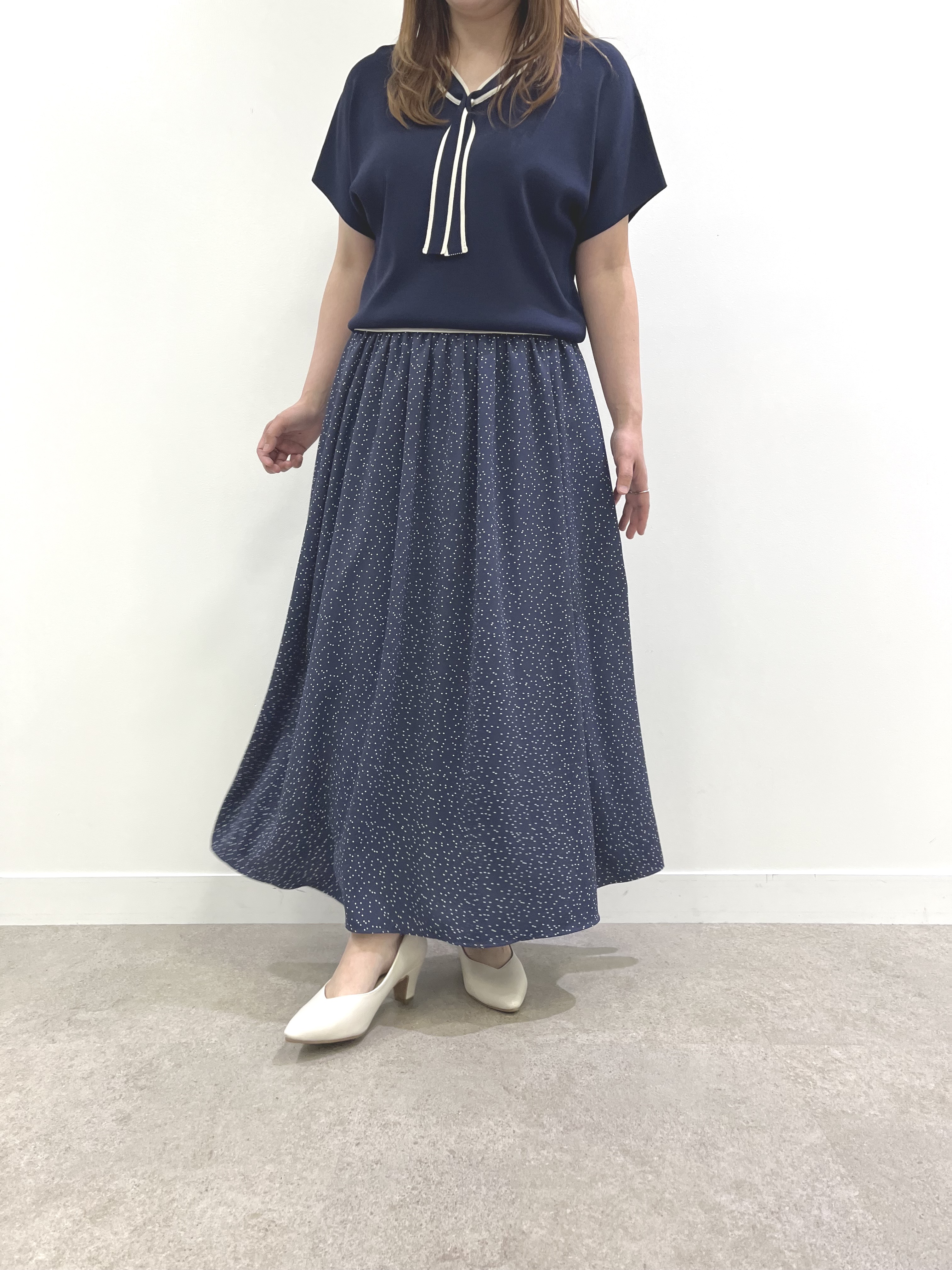 ゆっきーさんの「SHOO･LA･RUE｜【高レビュー/毎日洗える/UV】二の腕も隠せる 配色ボウタイニット」を使ったコーディネート
