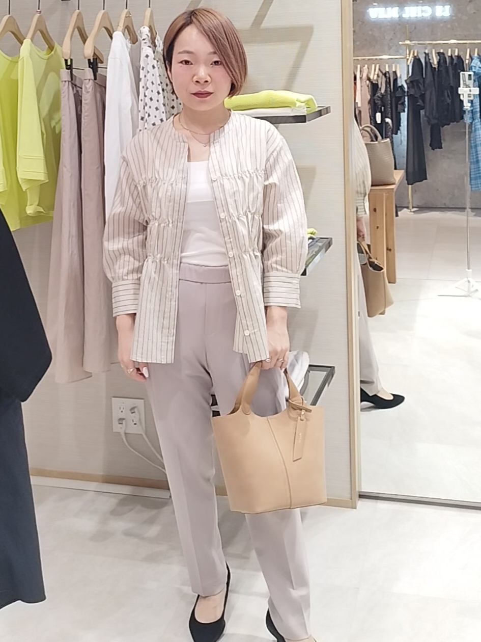 s u g iさんの「UNTITLED｜ストライプシャーリングブラウス」を使ったコーディネート