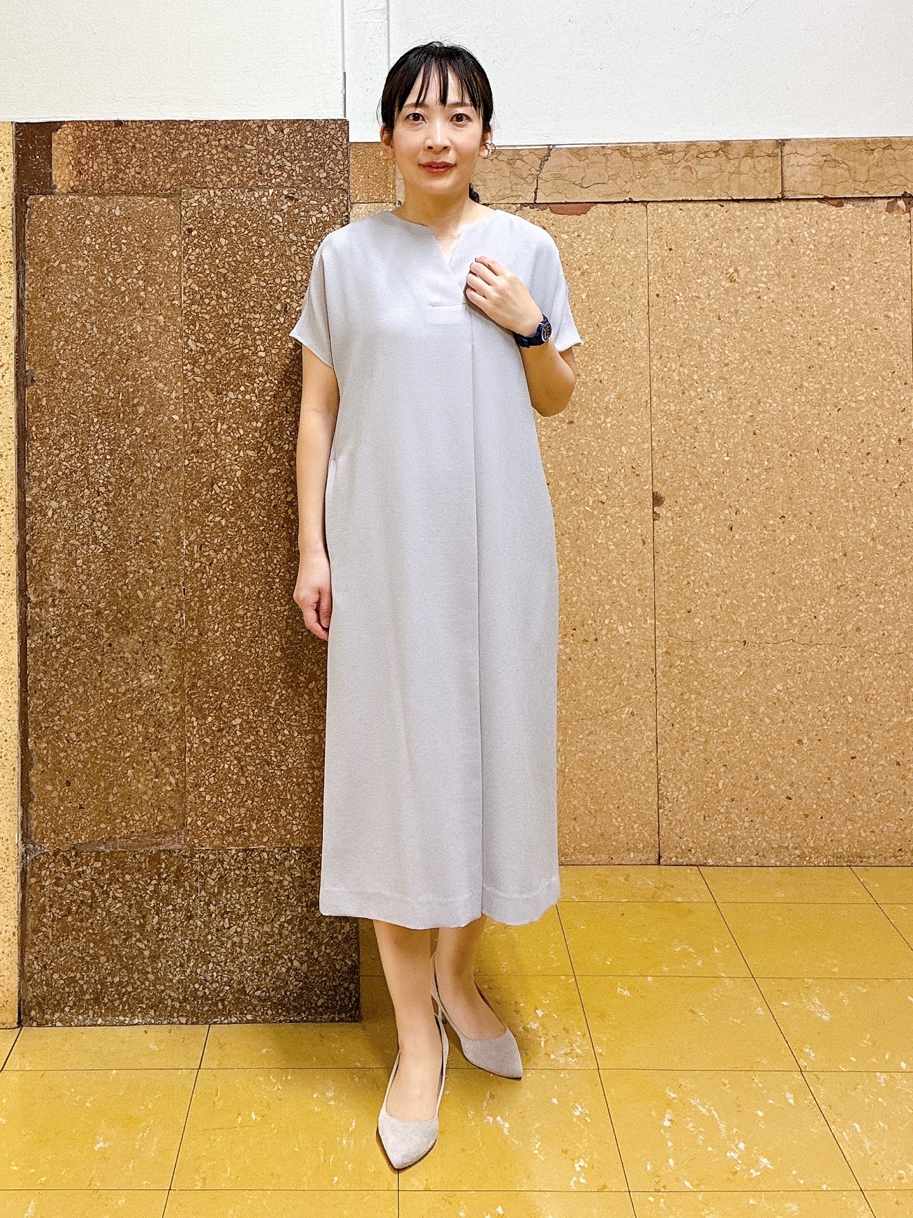 hattoriさんの「INDIVI｜【洗える／UVケア／麻調】スキッパーワンピース」を使ったコーディネート