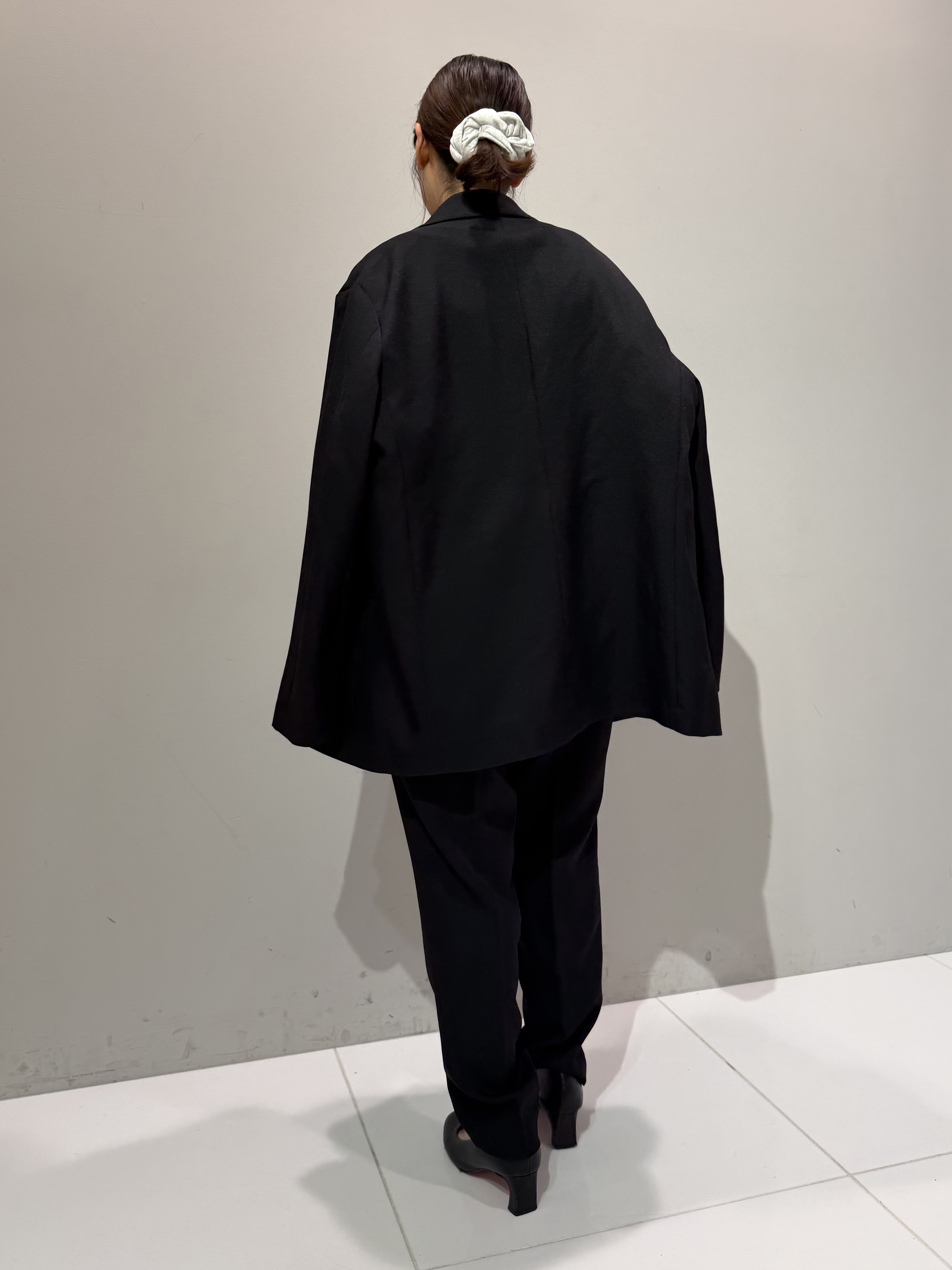 abeさんの「tk.TAKEO KIKUCHI｜【テクニック不要でおしゃれ完成！】オーバーサイズダブルセットアップ/上下2点セット/コスパ良し/ON」を使ったコーディネート
