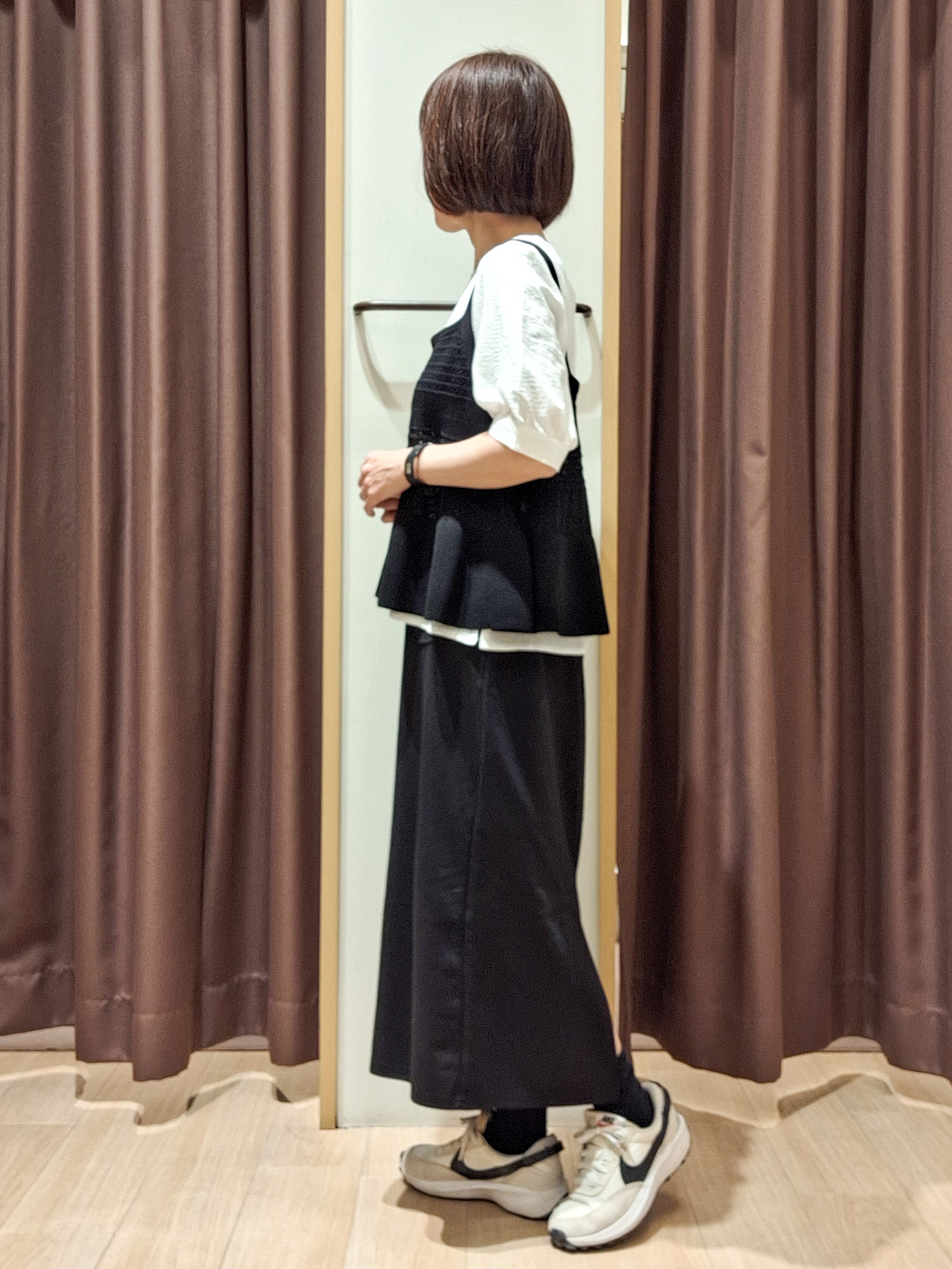 ウタさんの「grove｜【2点SET】着るだけで完成、透かし編みニットビスチェ&times;ブラウス」を使ったコーディネート