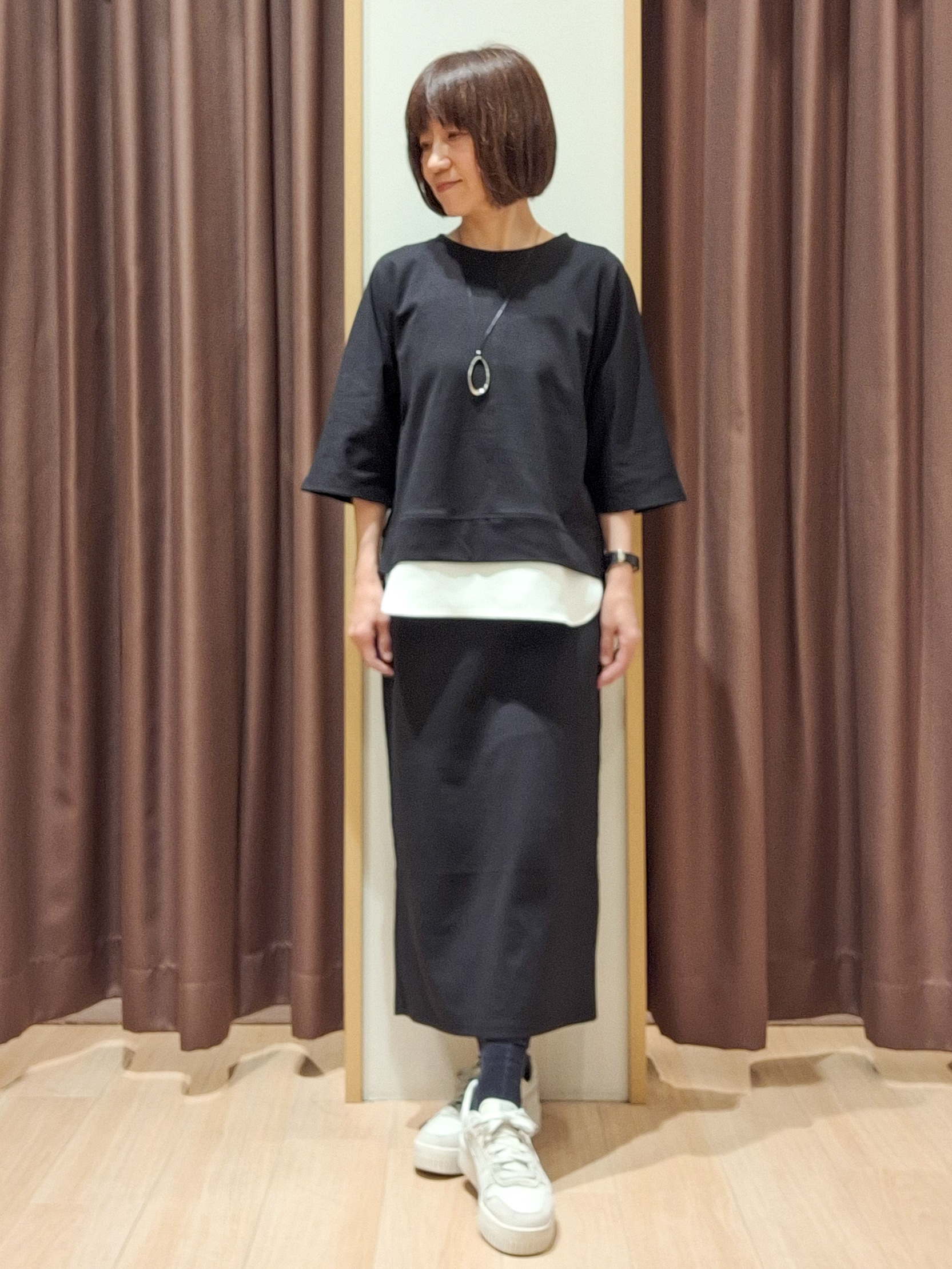 ウタさんの「grove｜【2点SET】着るだけで完成、透かし編みニットビスチェ&times;ブラウス」を使ったコーディネート