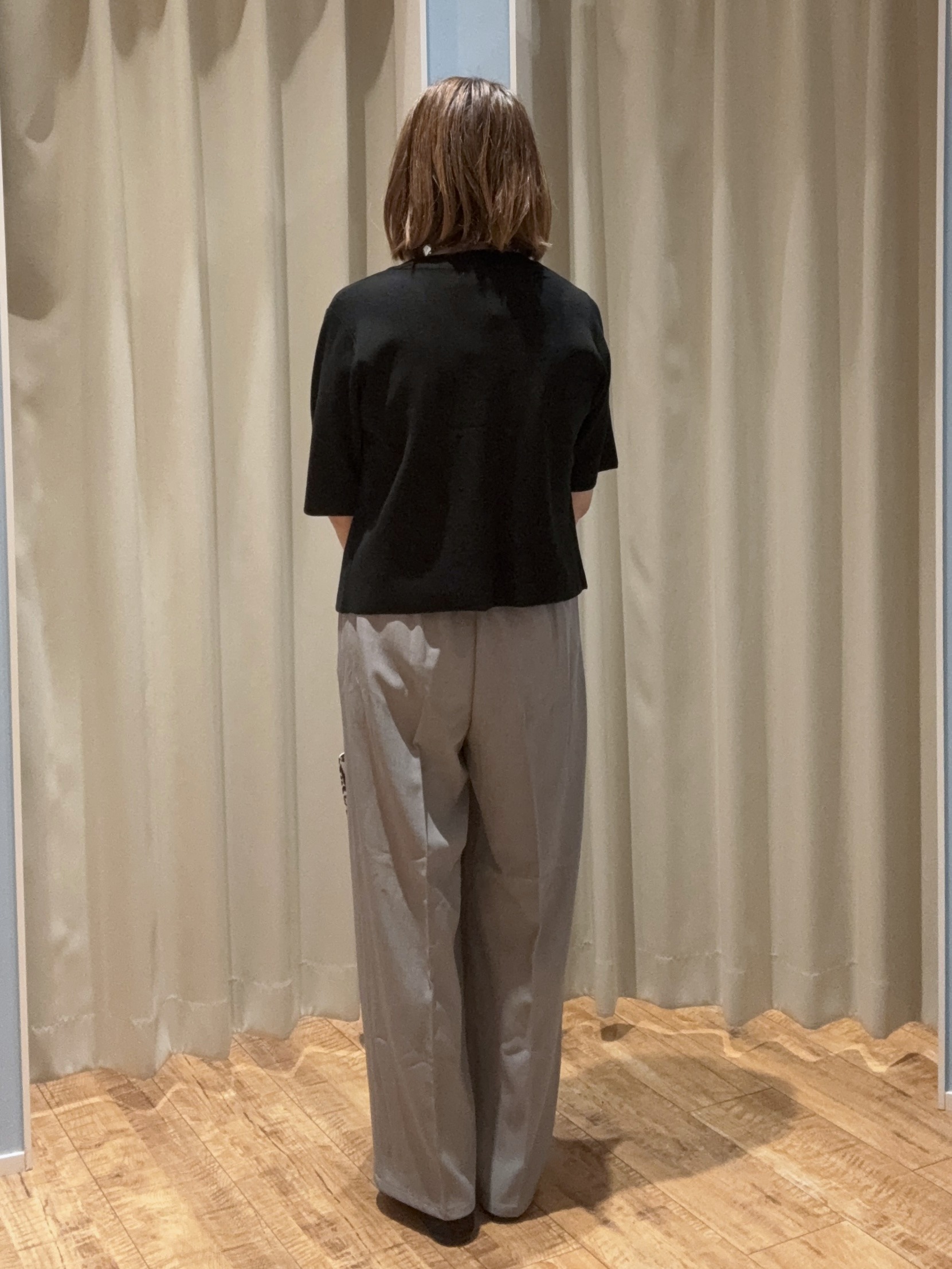 yuさんの「SHOO･LA･RUE｜【高レビュー/着丈選べる/S-LL/洗濯機可】楽ちん&times;きれい見え ストレッチワイドパンツ」を使ったコーディネート