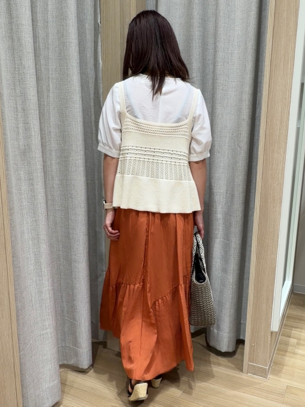 Fumikaさんの「grove｜【2点SET】着るだけで完成、透かし編みニットビスチェ&times;ブラウス」を使ったコーディネート