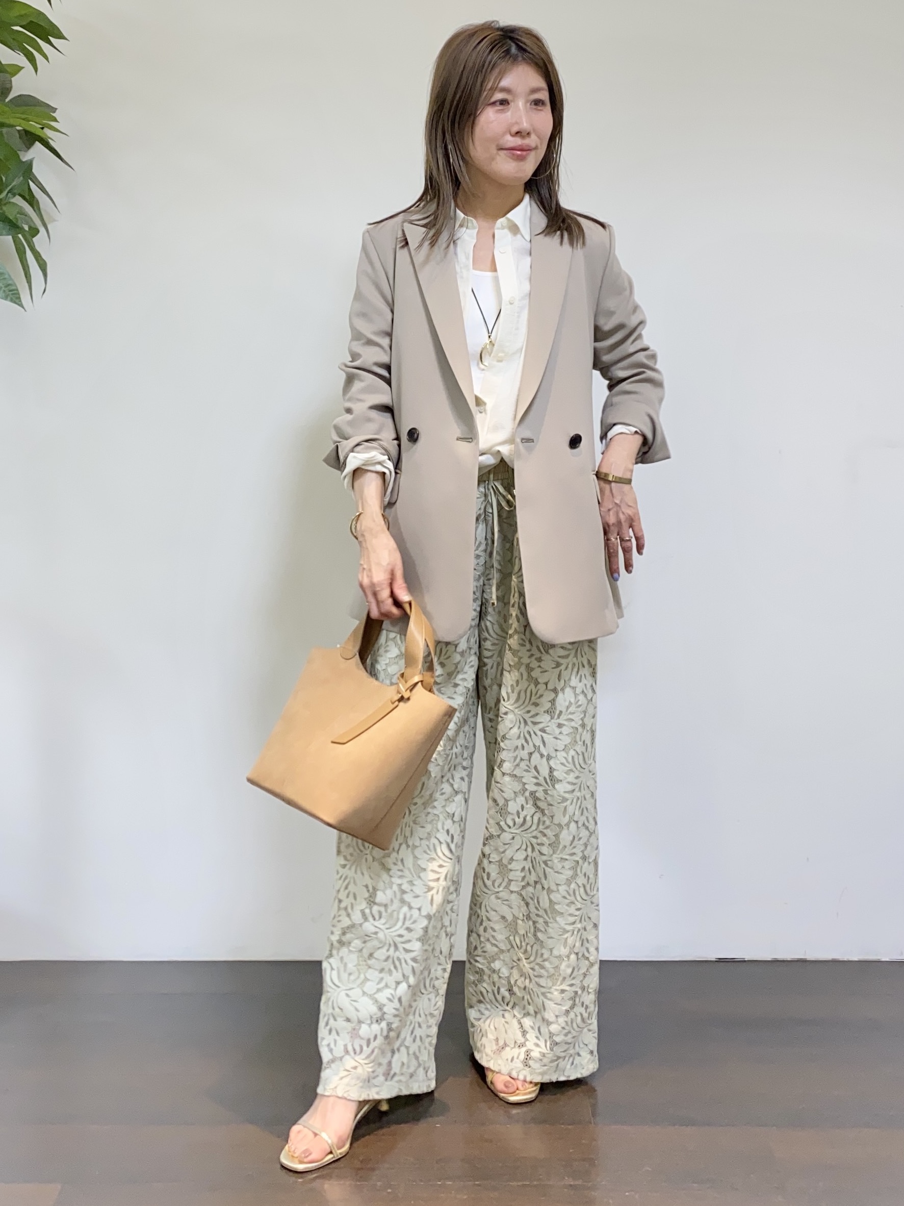 tomoさんの「UNTITLED｜◆【洗える/ストレッチ性】ダブルブレストジャケット」を使ったコーディネート