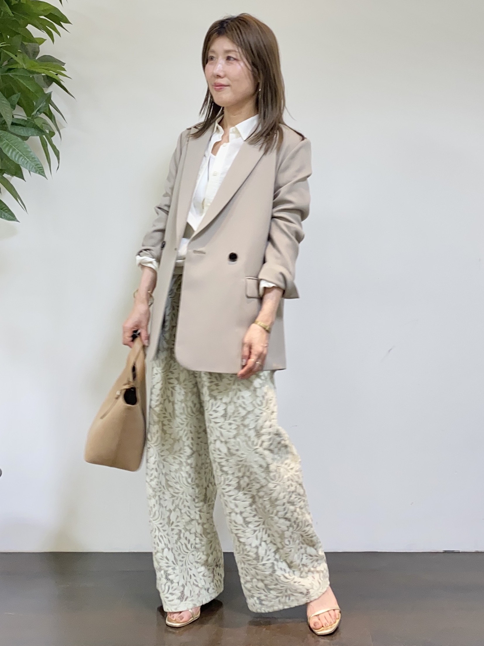 tomoさんの「UNTITLED｜◆【洗える/ストレッチ性】ダブルブレストジャケット」を使ったコーディネート