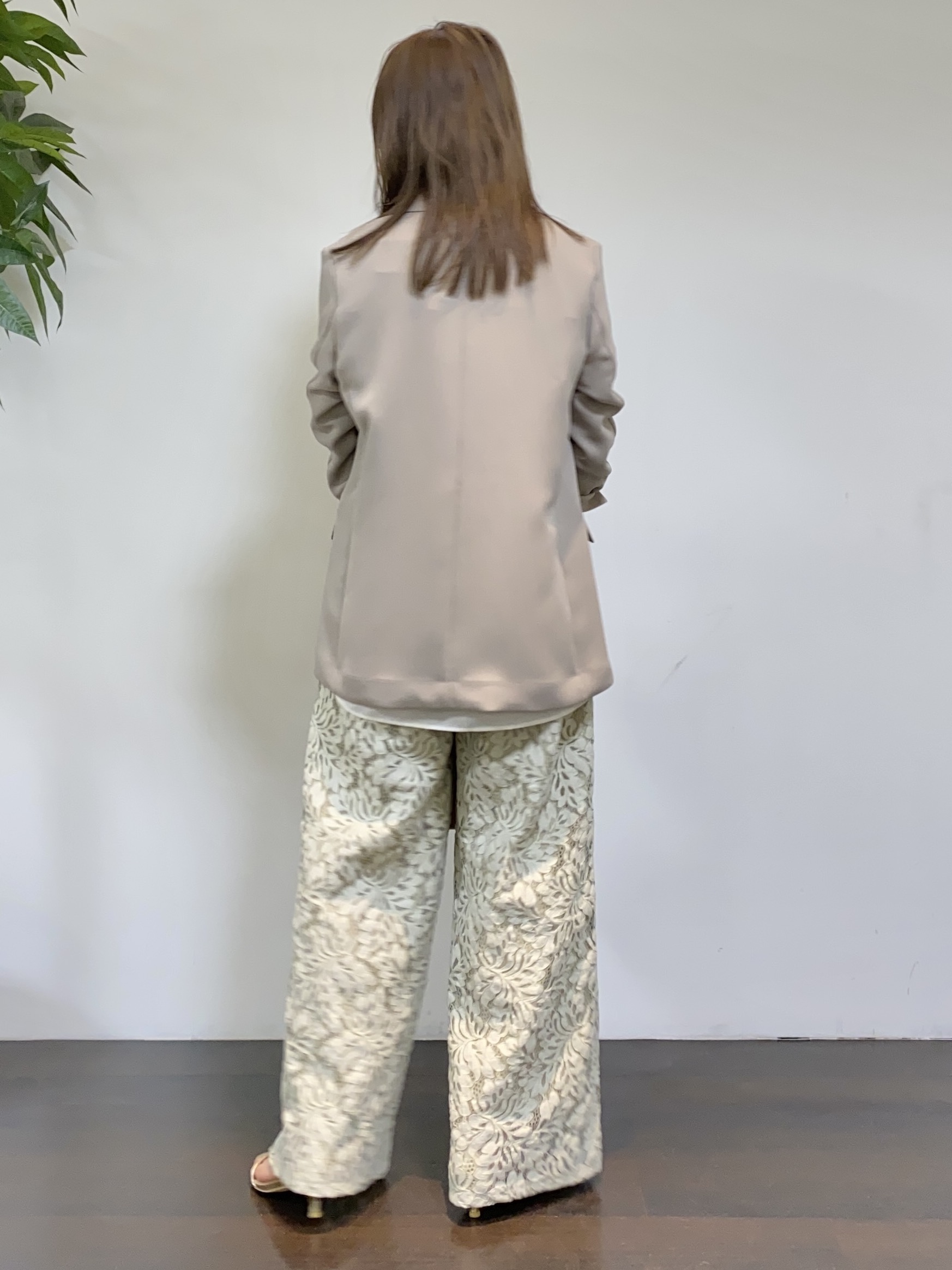 tomoさんの「UNTITLED｜◆【洗える/ストレッチ性】ダブルブレストジャケット」を使ったコーディネート