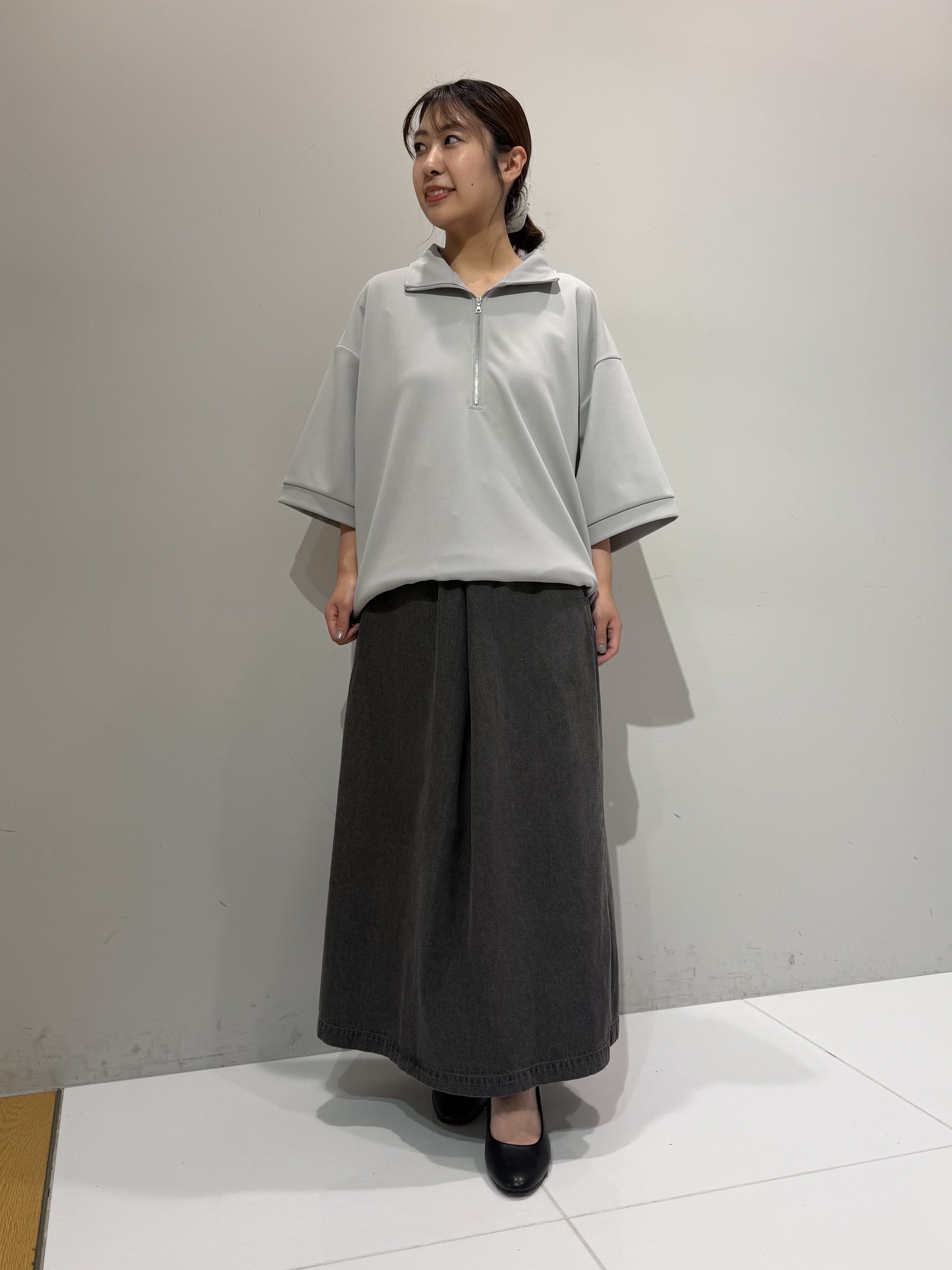 abeさんの「tk.TAKEO KIKUCHI｜【コレ1枚できまる！】ジョーゼットスタンドハーフジップカットソー/ハーフジップ/大人/夏/夏服/シン」を使ったコーディネート