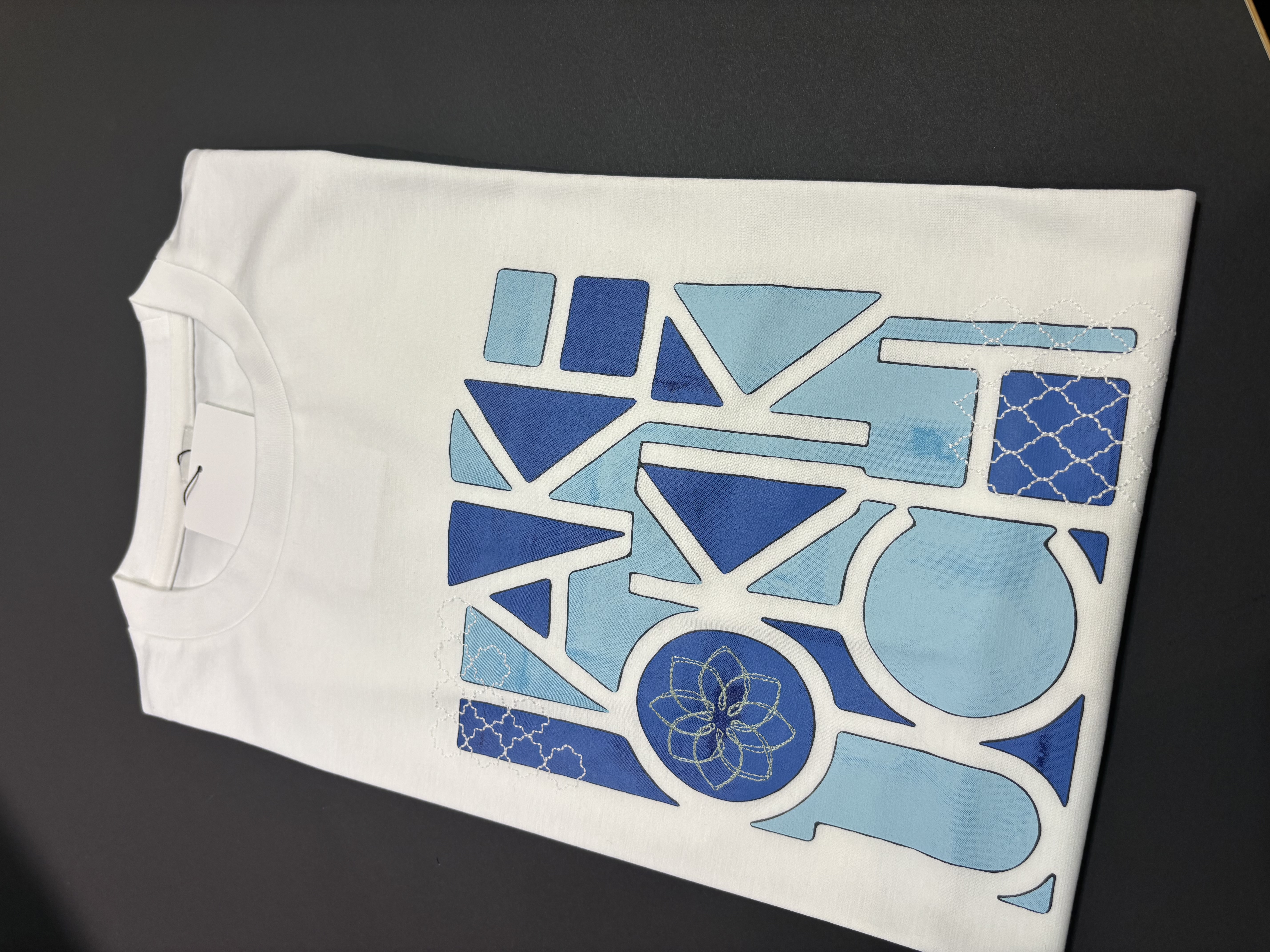 ヒナさんの「TAKEO KIKUCHI｜ロゴグラフィック プリントTシャツ」を使ったコーディネート