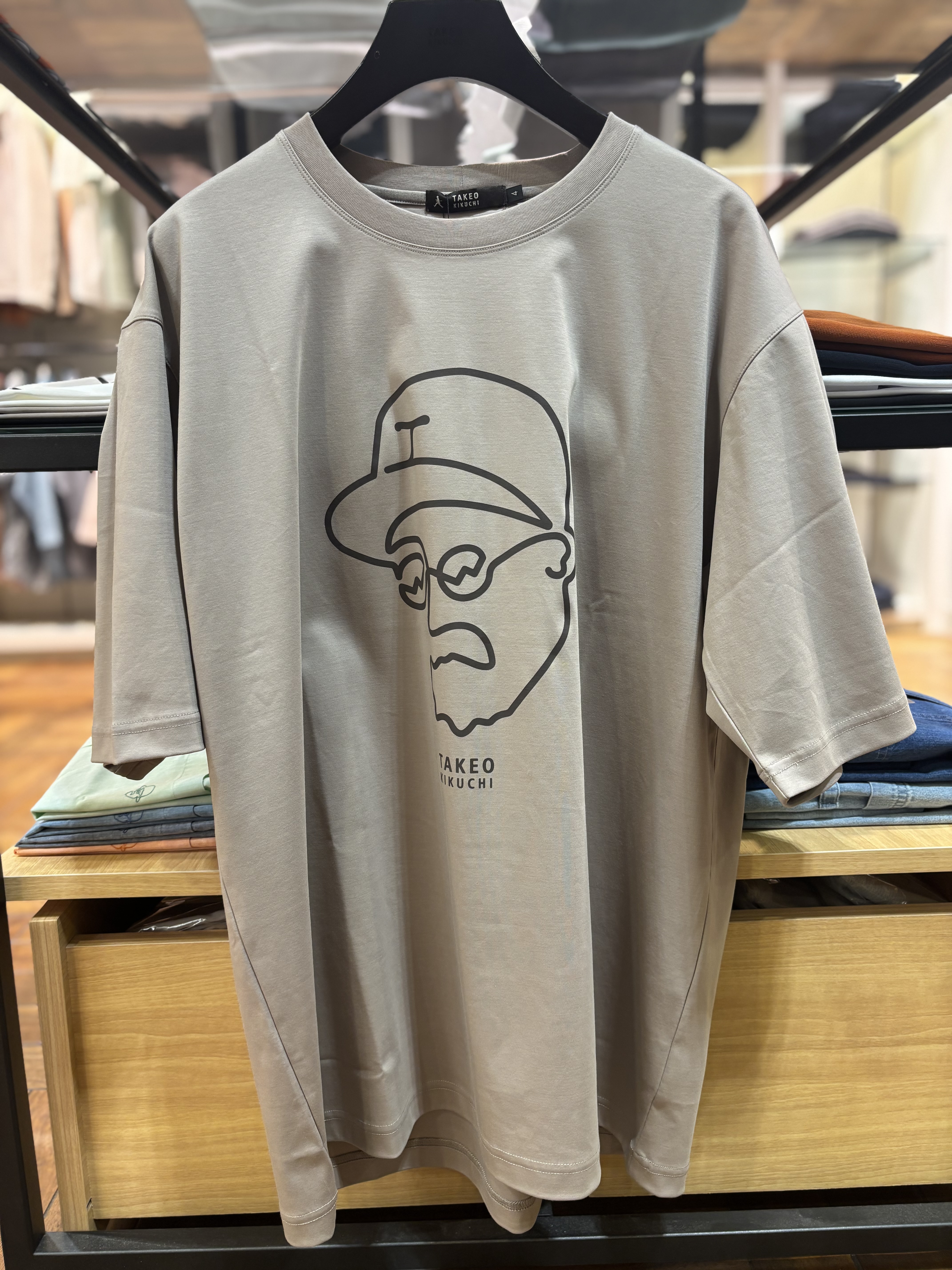 ヒナさんの「TAKEO KIKUCHI｜【BOWLER HAT LABEL】アイスクリアコットン ワンストローク 半袖Tシャツ」を使ったコーディネート