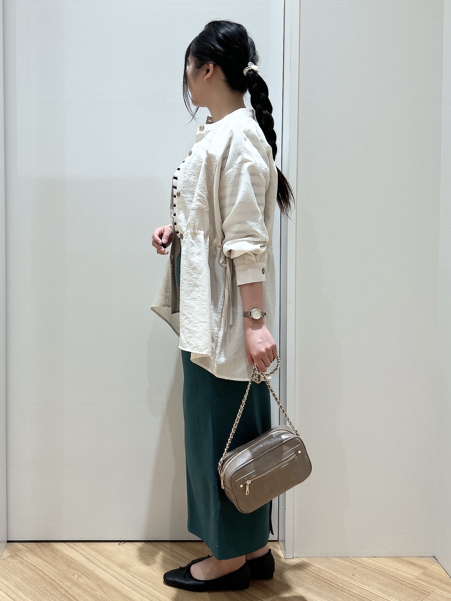 みいさんの「grove｜【シリーズ累計36万枚/UVカット・ひんやり・洗濯機OK】やわらかドライタッチ 五分袖クルーネックニ」を使ったコーディネート