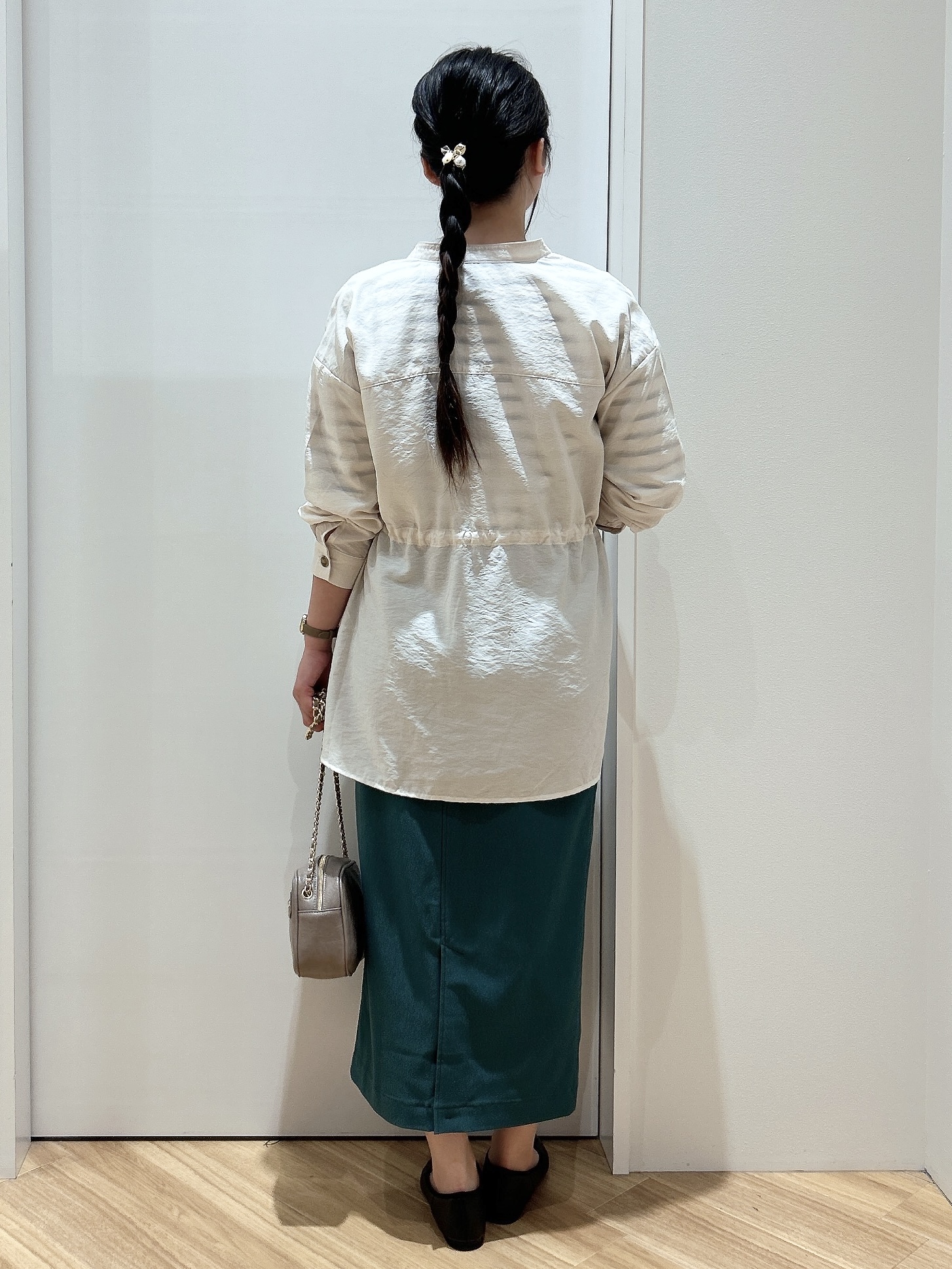 みいさんの「grove｜【シリーズ累計36万枚/UVカット・ひんやり・洗濯機OK】やわらかドライタッチ 五分袖クルーネックニ」を使ったコーディネート