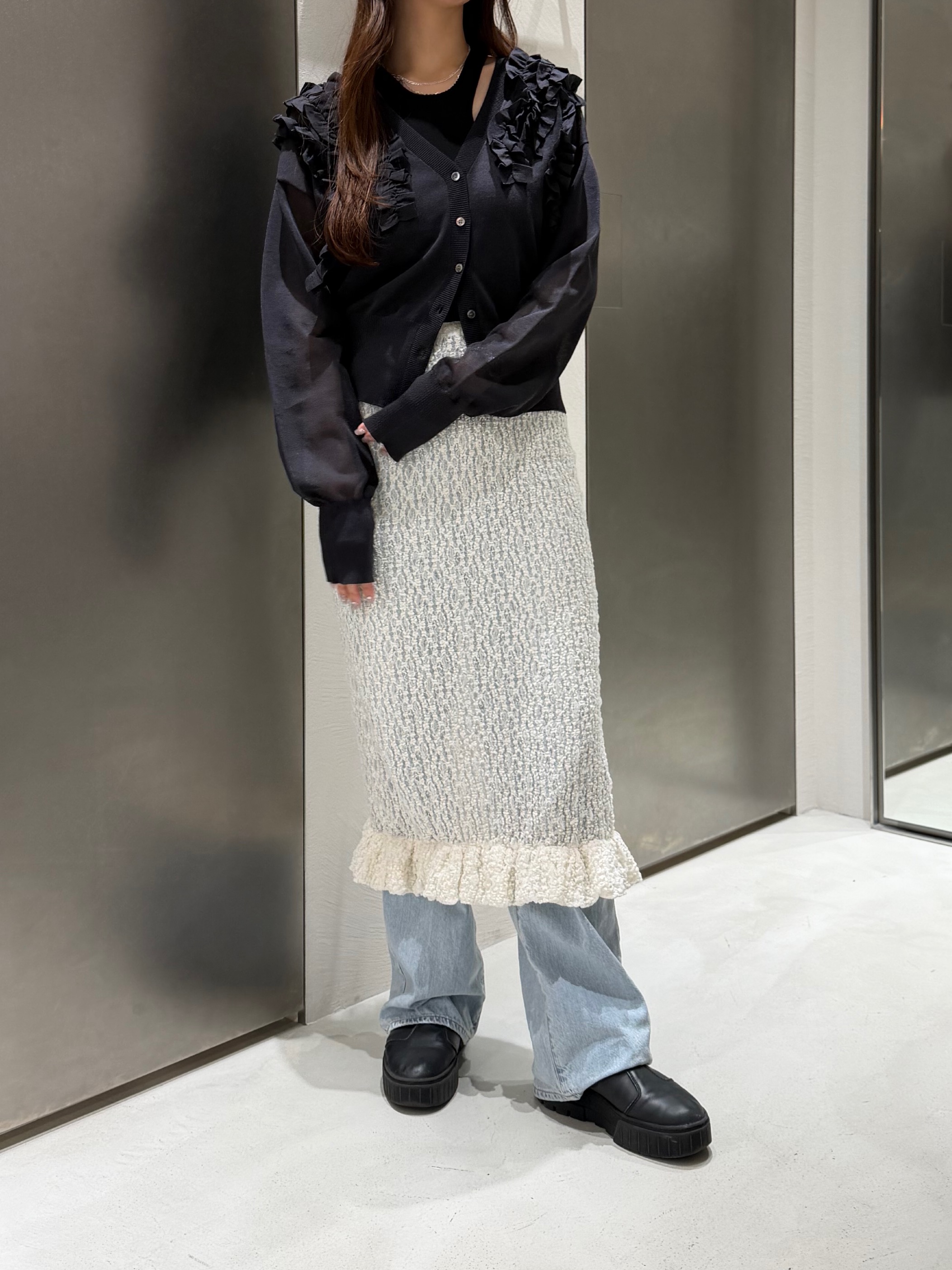 kanamiさんの「CODE A｜3way frill cardigan」を使ったコーディネート