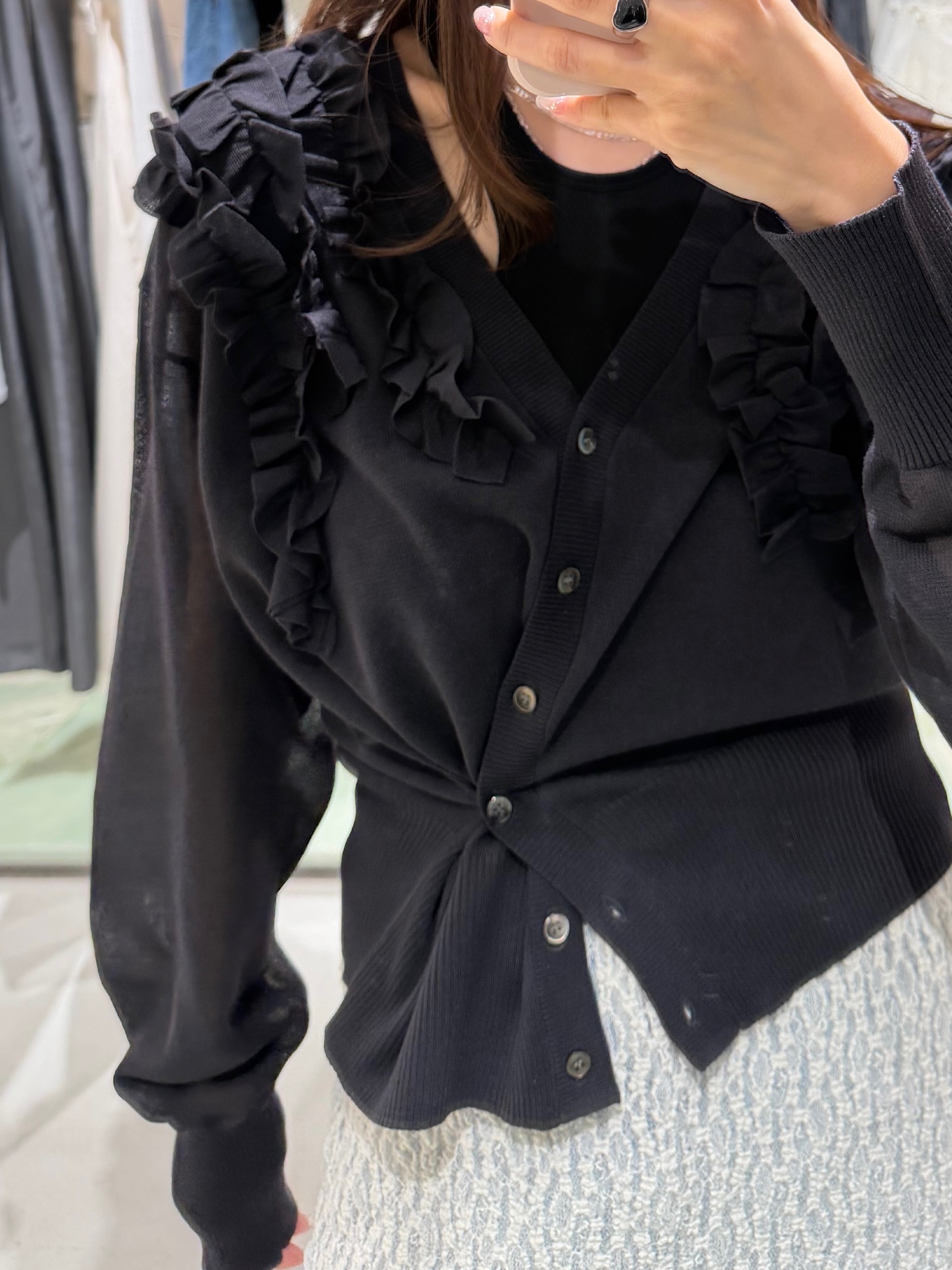 kanamiさんの「CODE A｜3way frill cardigan」を使ったコーディネート