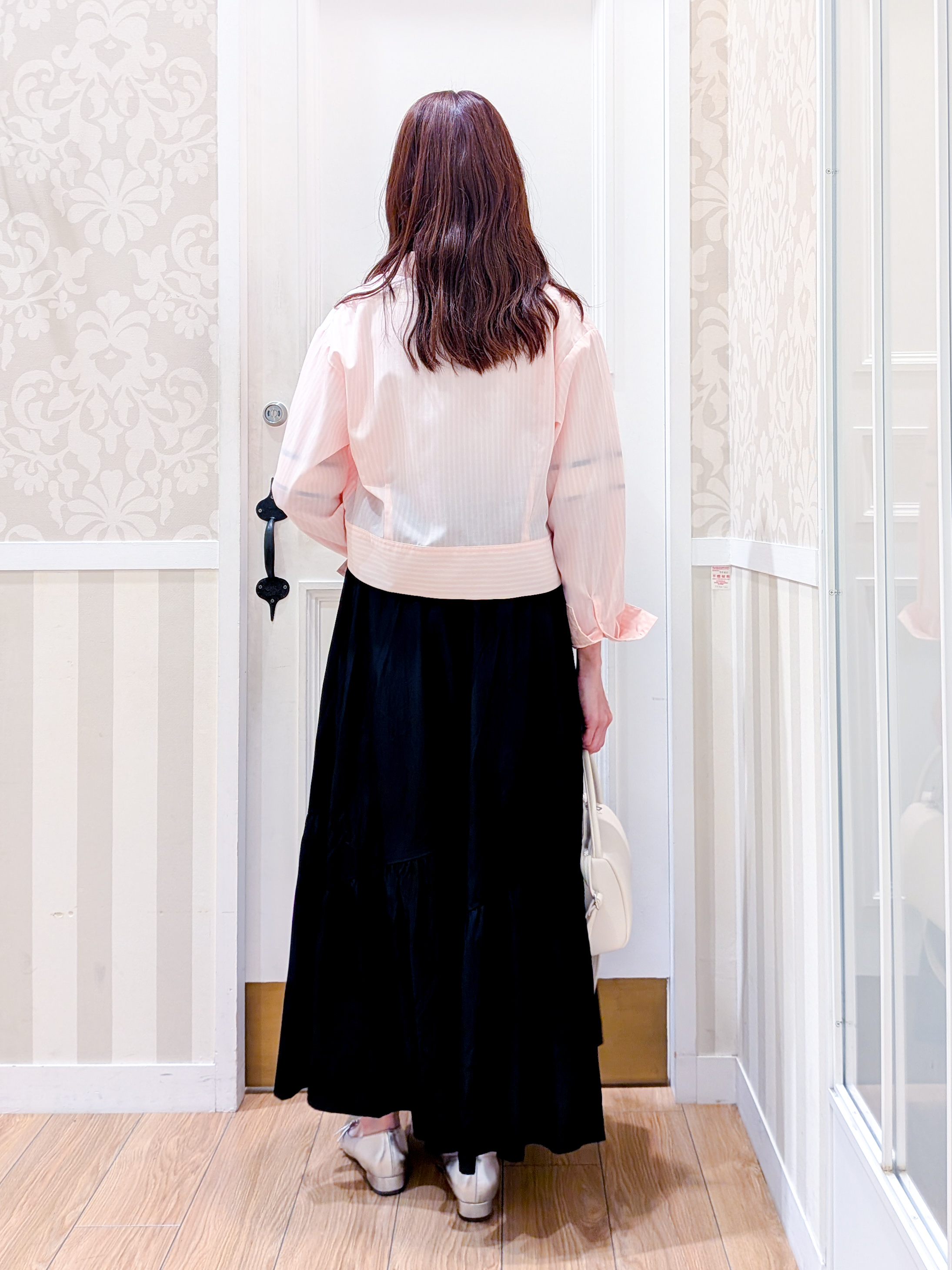 maiさんの「grove｜新色追加！【シリーズ累計36万枚/名品ニット】やわらかドライタッチ 袖メッシュ編みニット」を使ったコーディネート