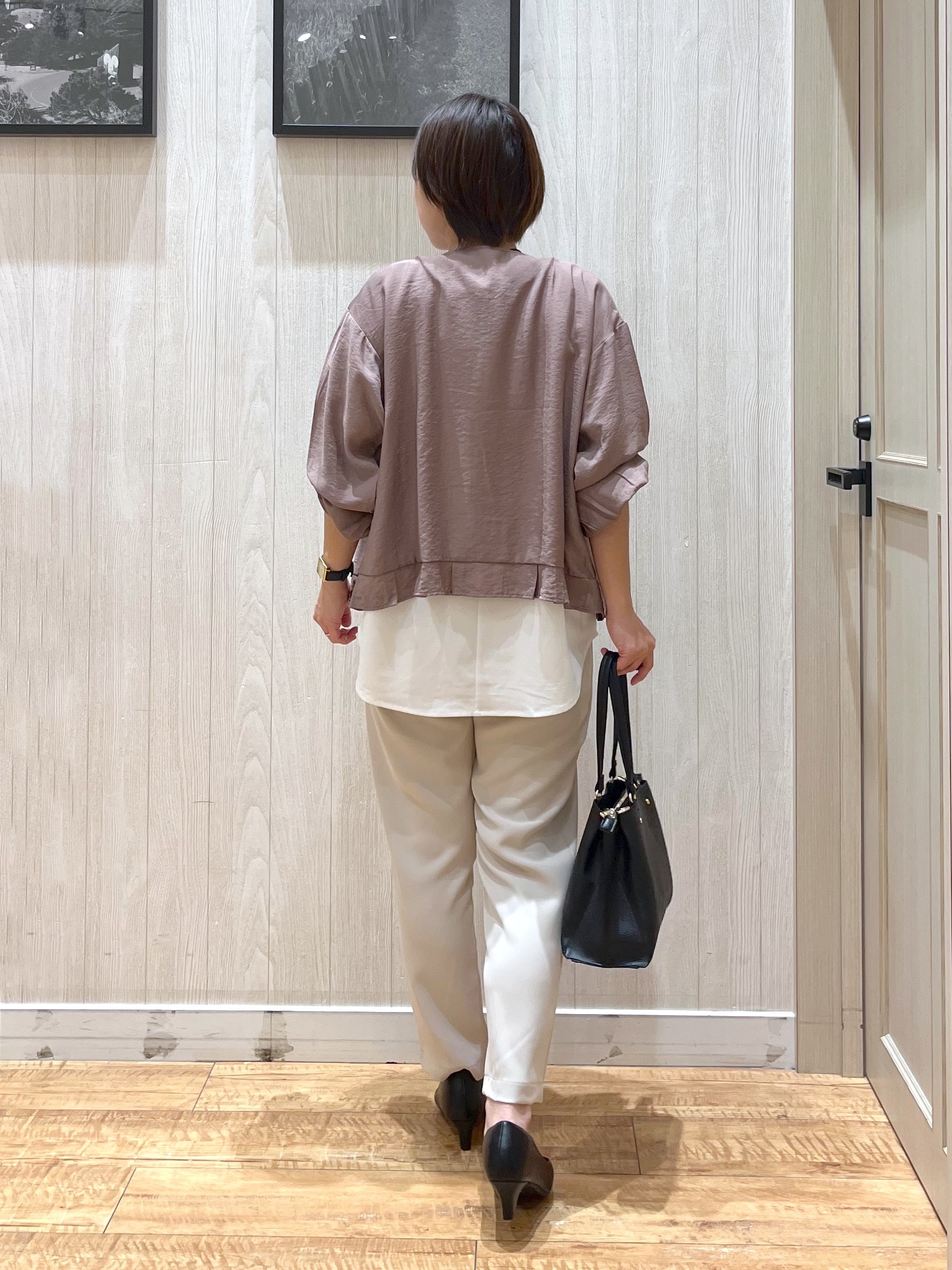 shirayuuuさんの「SHOO･LA･RUE｜【洗濯後しわになりにくい】インせず着られる さらっとタッチのドルマンブラウス」を使ったコーディネート