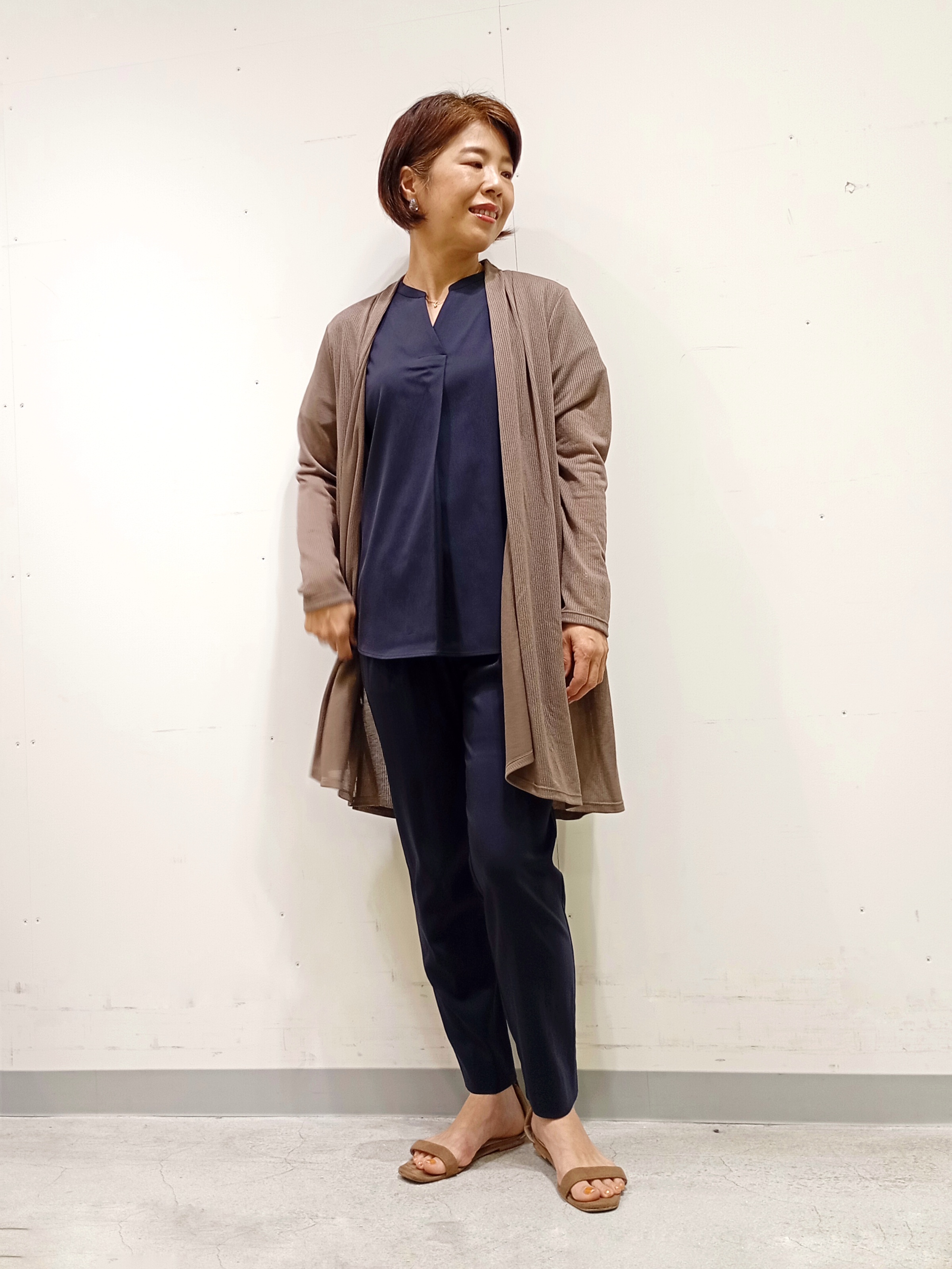 Kさんの「INDIVI｜【洗える／アンサンブル可能】シアーストライプカーディガン」を使ったコーディネート
