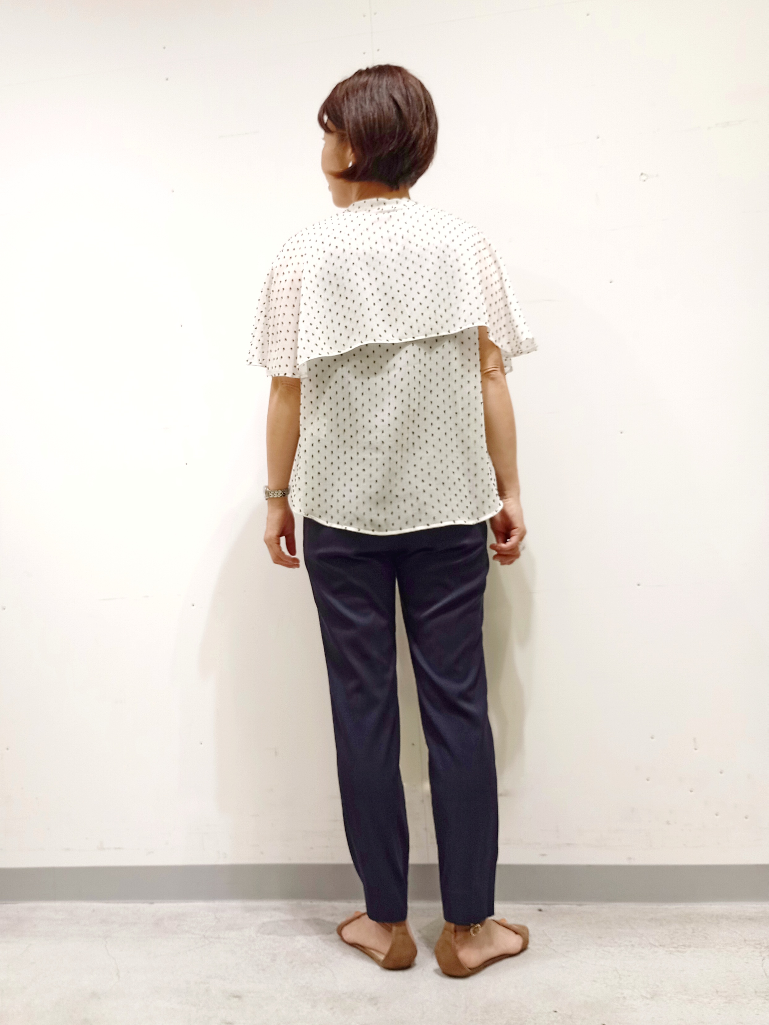 Kさんの「INDIVI｜【洗える／ドットモチーフ】ケープスリーブブラウス」を使ったコーディネート
