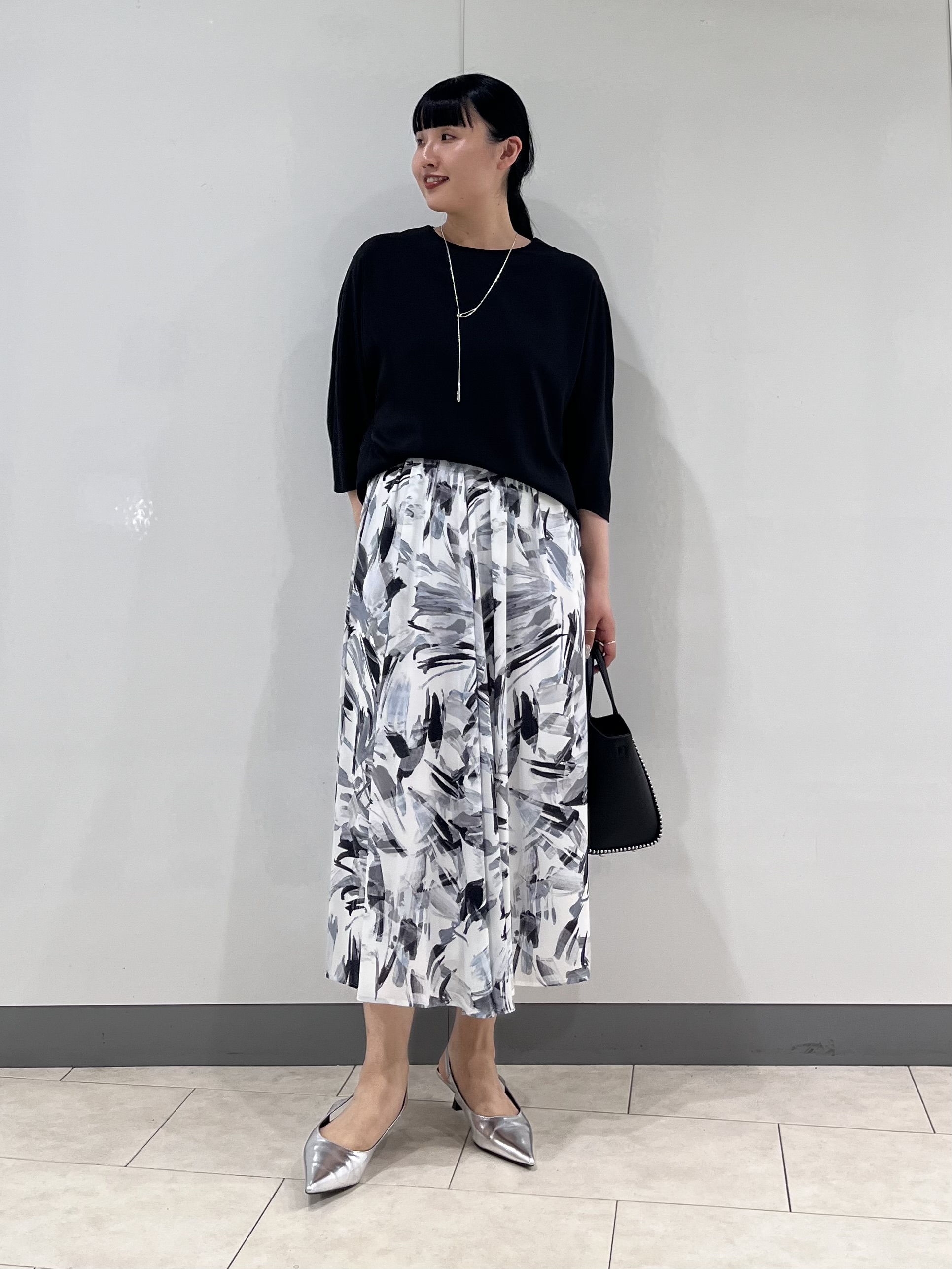hasuさんの「INDIVI｜【接触冷感／透湿／着る日傘】ドルマントップス」を使ったコーディネート