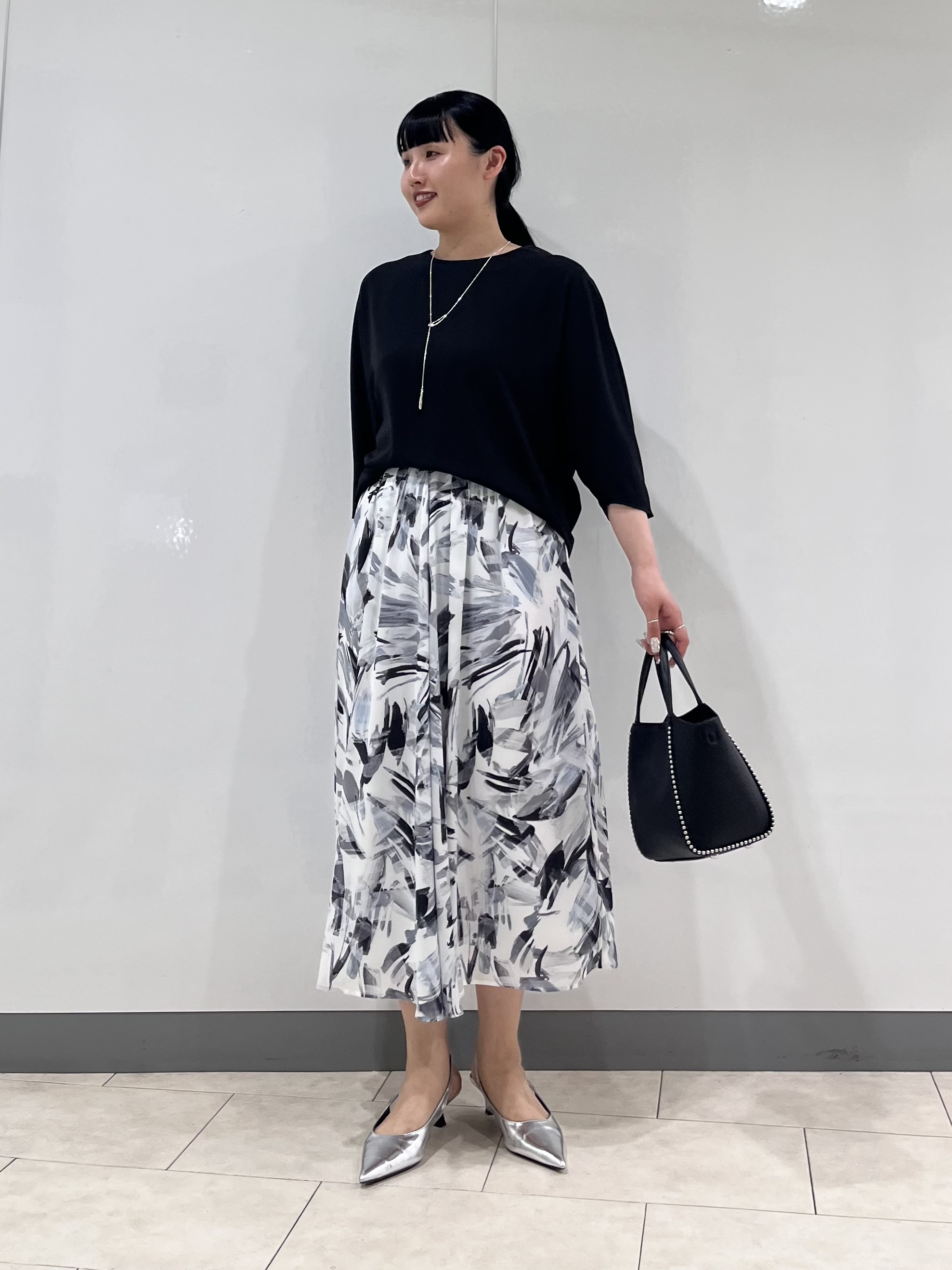 hasuさんの「INDIVI｜【接触冷感／透湿／着る日傘】ドルマントップス」を使ったコーディネート