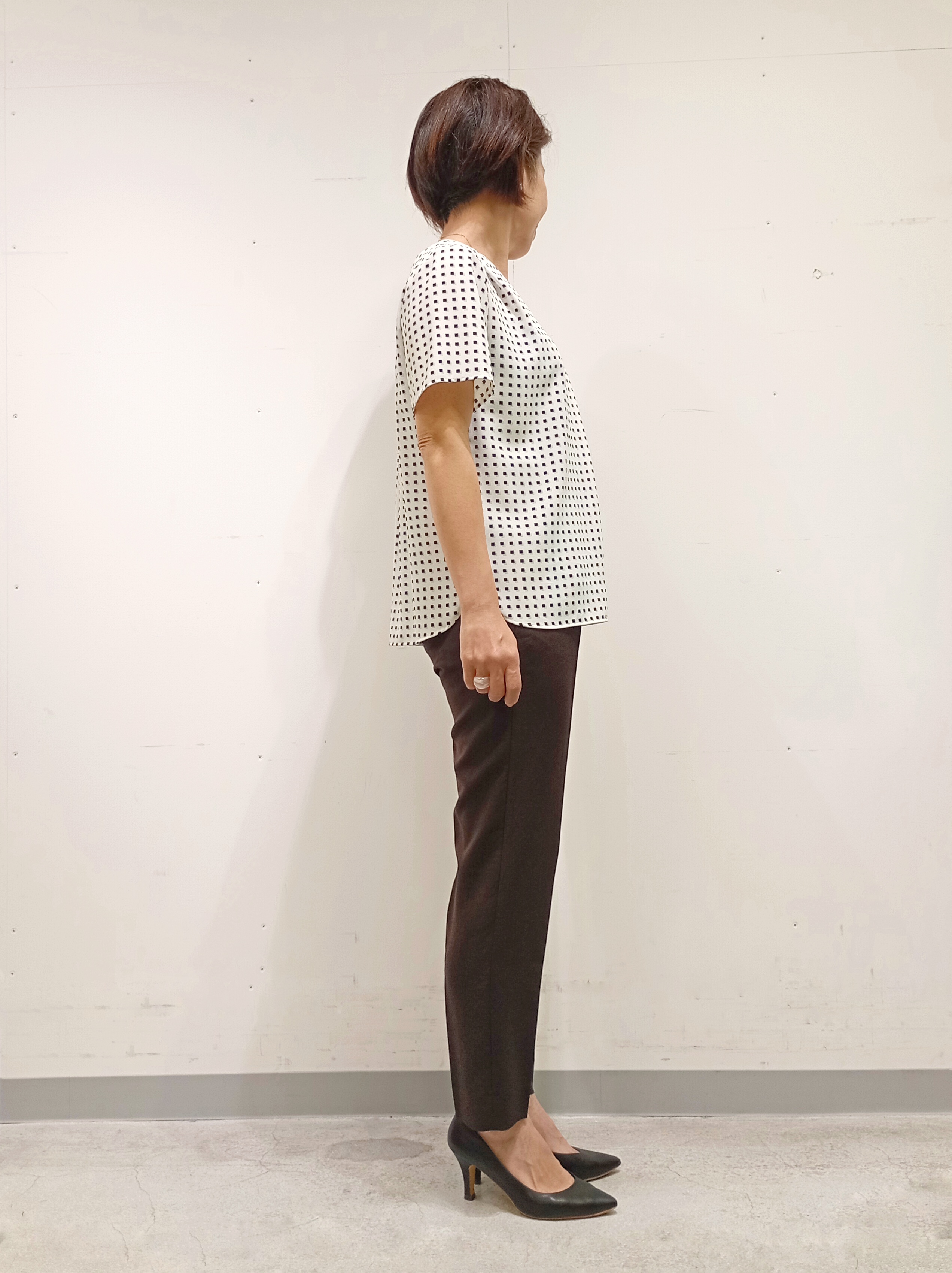 Kさんの「INDIVI｜【洗える／UVケア】幾何学柄＆無地 タックVネック 半袖ブラウス」を使ったコーディネート