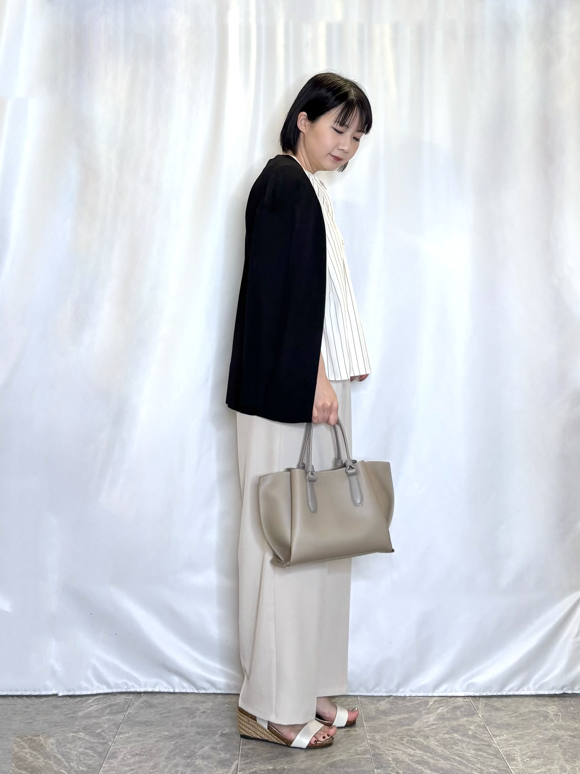 ネリさんの「SHOO･LA･RUE｜【洗濯機可/UV】さらっとしたタッチが心地よい ミドルカーディガン」を使ったコーディネート
