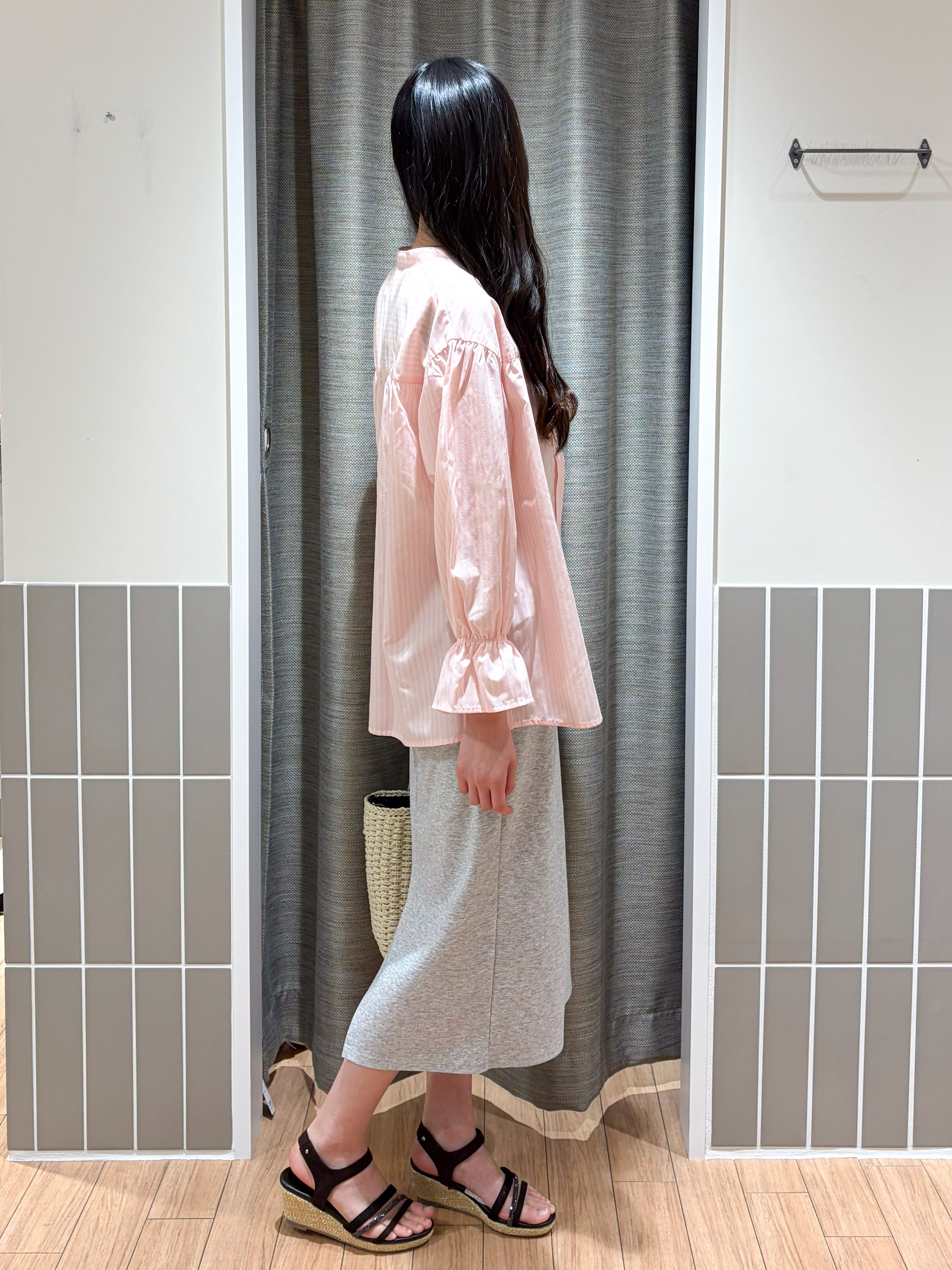 Kotoさんの「grove｜【イージーケア】麻混スタンドギャザーシャツ」を使ったコーディネート
