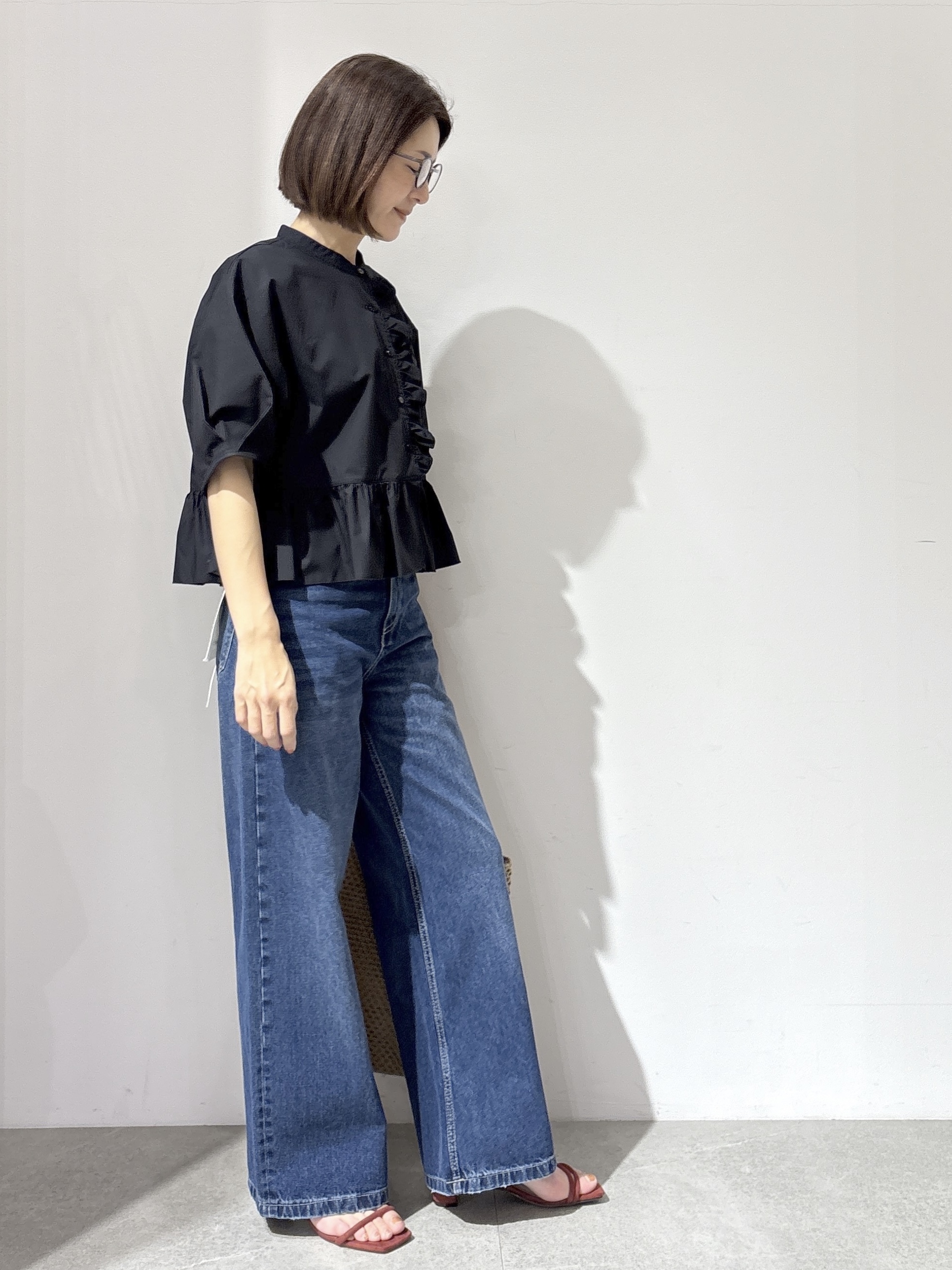NAKAさんの「OPAQUE.CLIP｜フリルペプラムシャツブラウス【洗濯機OK】」を使ったコーディネート