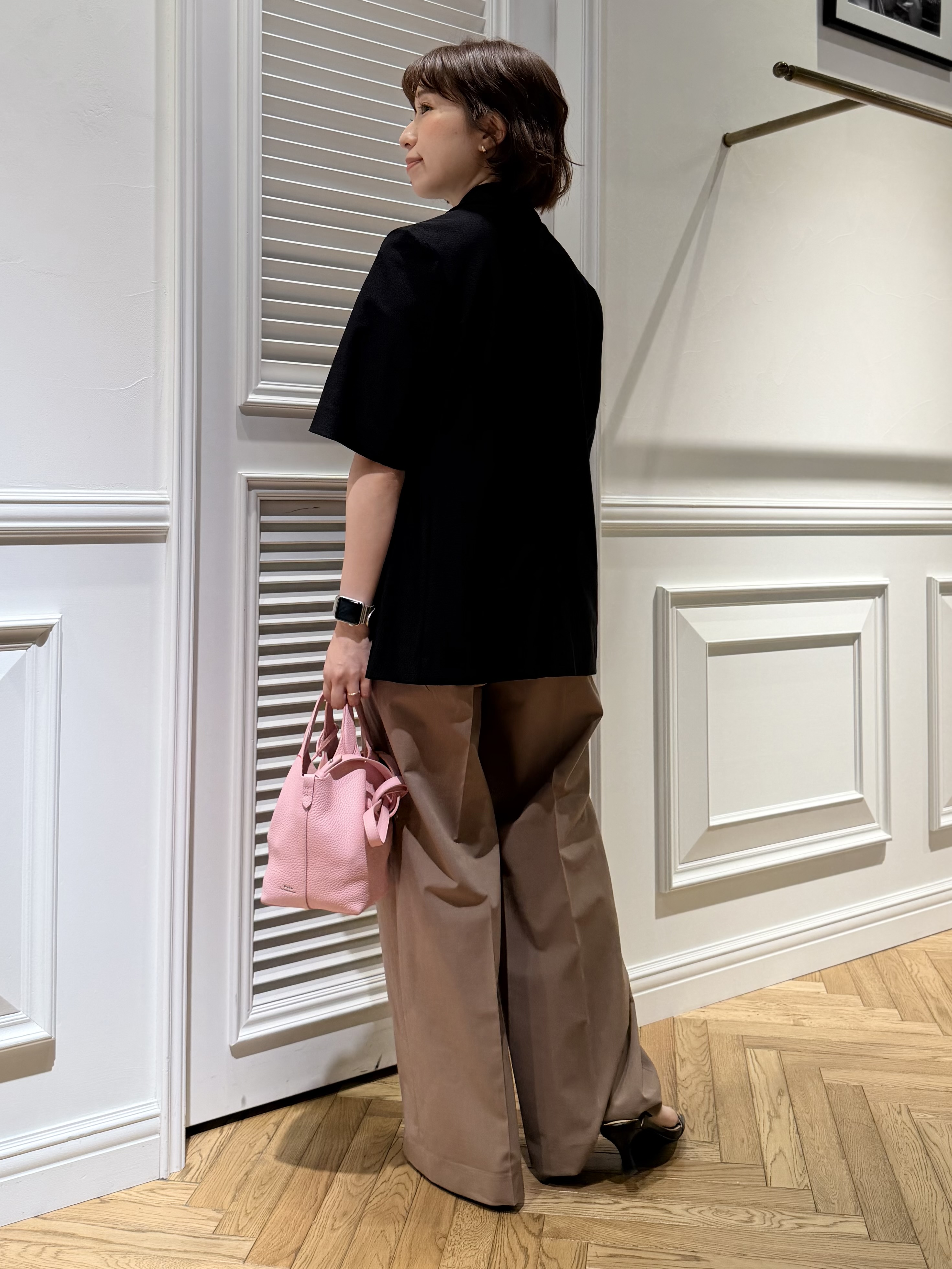 つじ まこさんの「DRESSTERIOR｜【接触冷感】STAR WARS カプセルグローグTシャツ」を使ったコーディネート