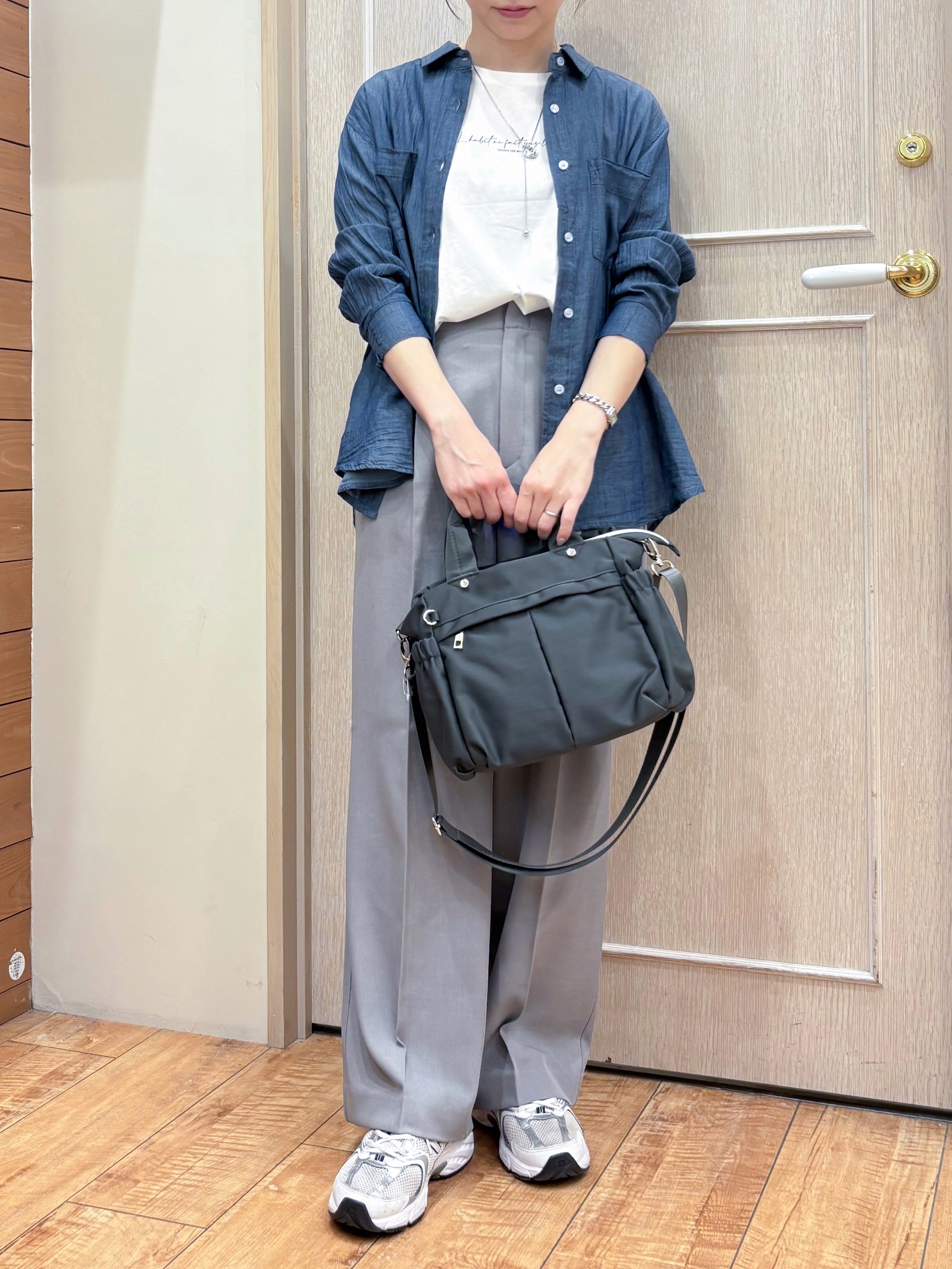 なみさんの「SHOO･LA･RUE｜【S-LL/プチプラ/柄が選べる】上品プリントTシャツ」を使ったコーディネート