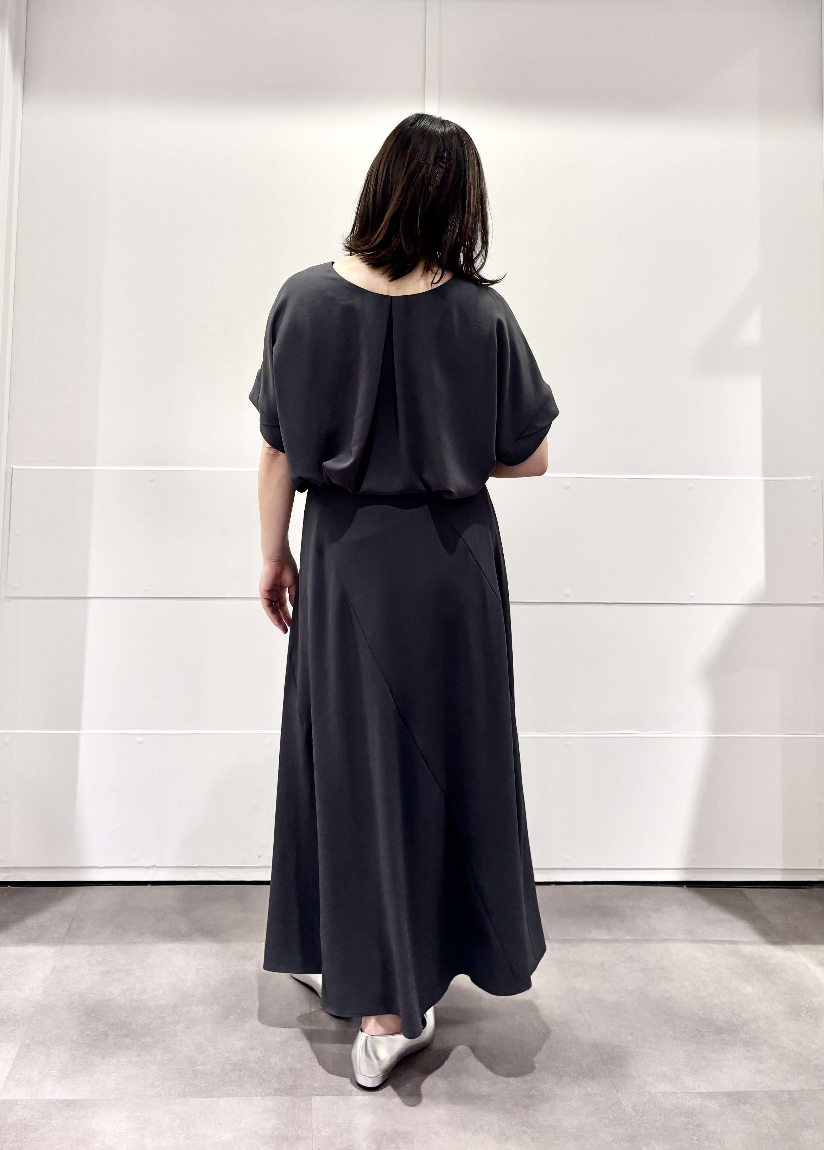 TOKOさんの「UNTITLED｜【セットアップ可/UVカット/前後2WAY】リラクシーフレンチスリーブブラウス」を使ったコーディネート