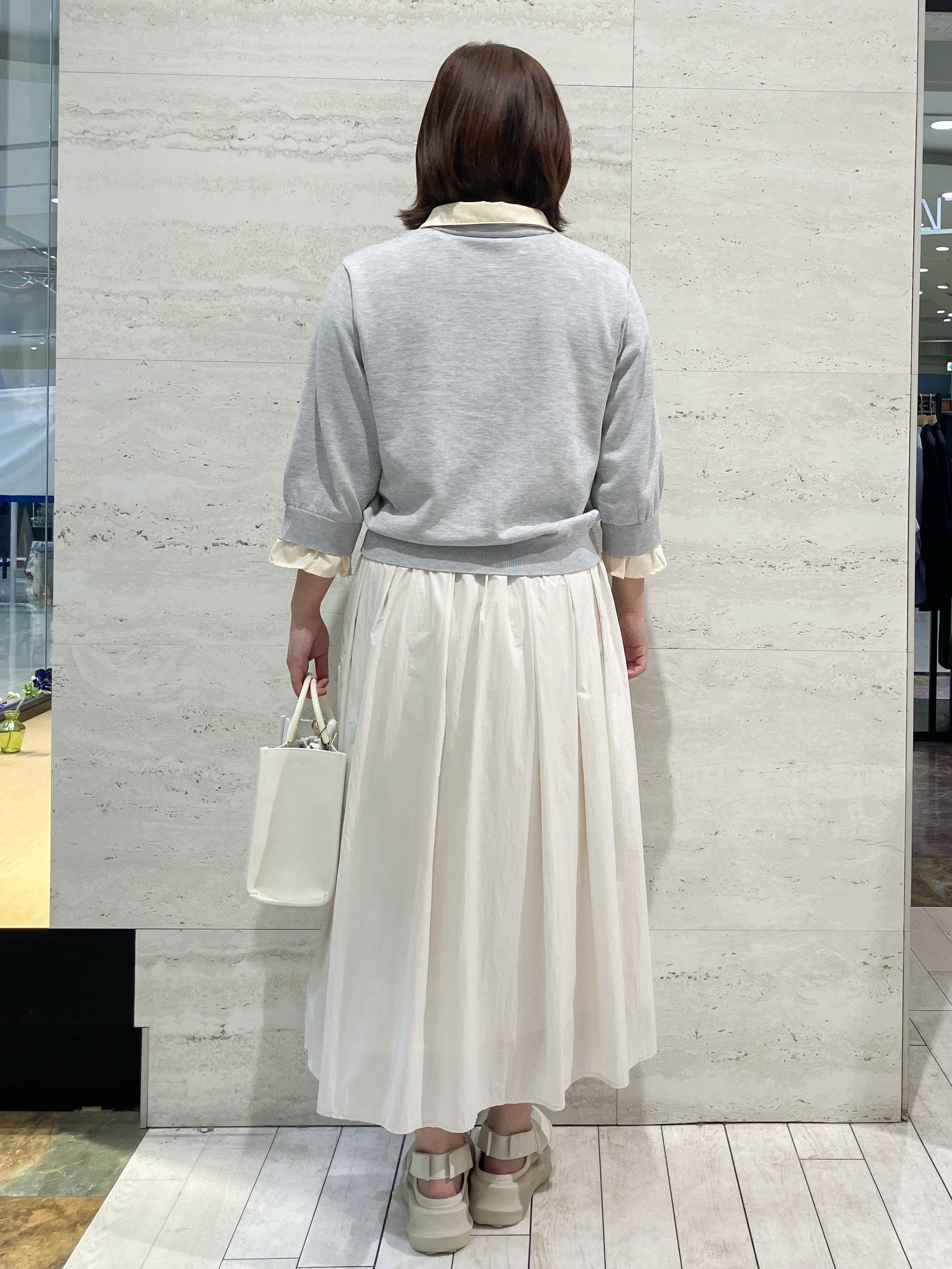 FUKAさんの「OPAQUE.CLIP｜シャツレイヤード風ポロニット【洗濯機OK】」を使ったコーディネート
