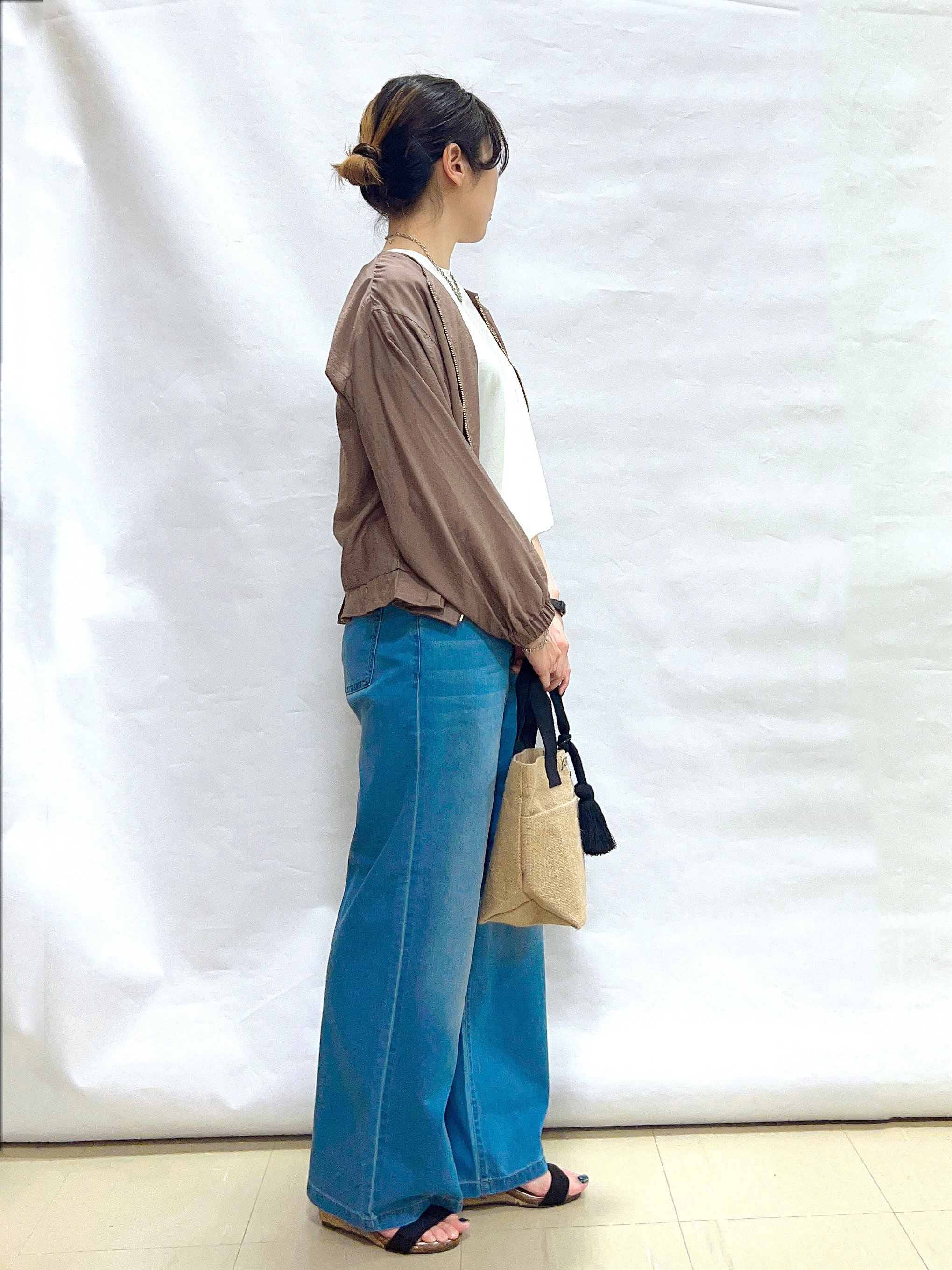まっつんさんの「SHOO･LA･RUE｜【UVカット/接触冷感】上品に涼し気 とろみタックノースリーブトップス」を使ったコーディネート
