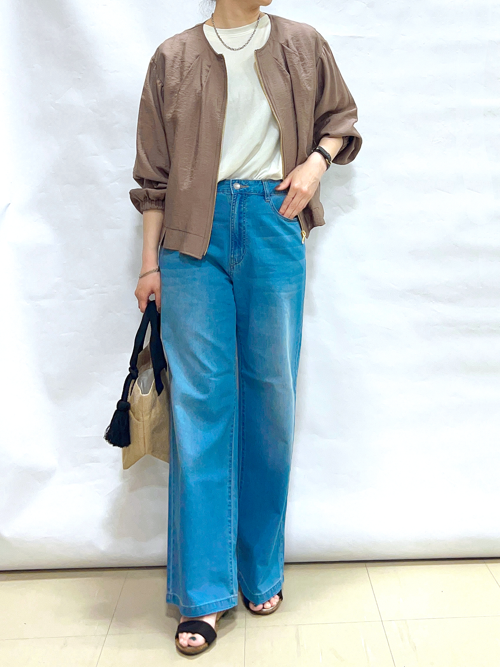 まっつんさんの「SHOO･LA･RUE｜【UVカット/接触冷感】上品に涼し気 とろみタックノースリーブトップス」を使ったコーディネート