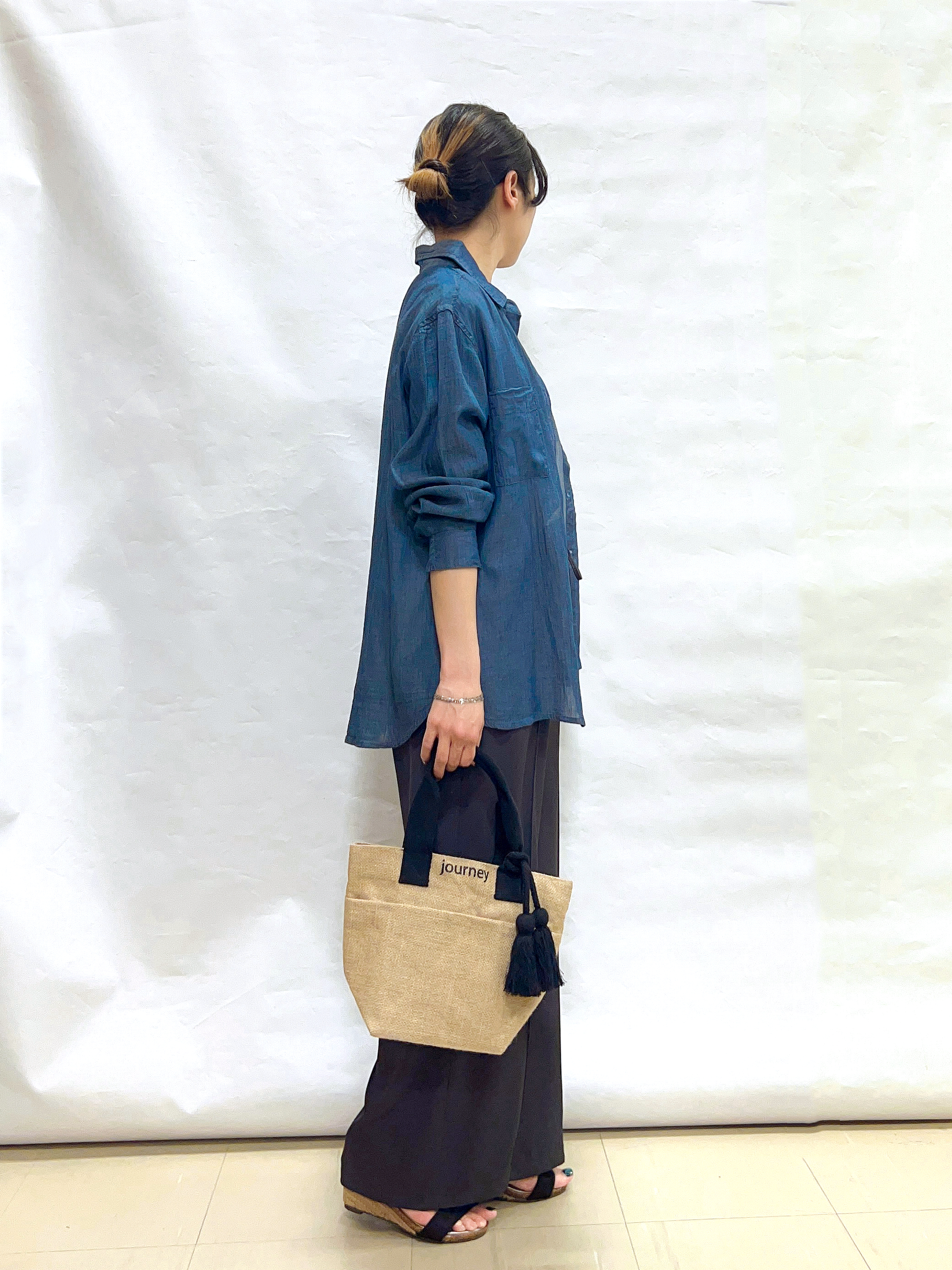 まっつんさんの「SHOO･LA･RUE｜【UVカット/接触冷感】上品に涼し気 とろみタックノースリーブトップス」を使ったコーディネート