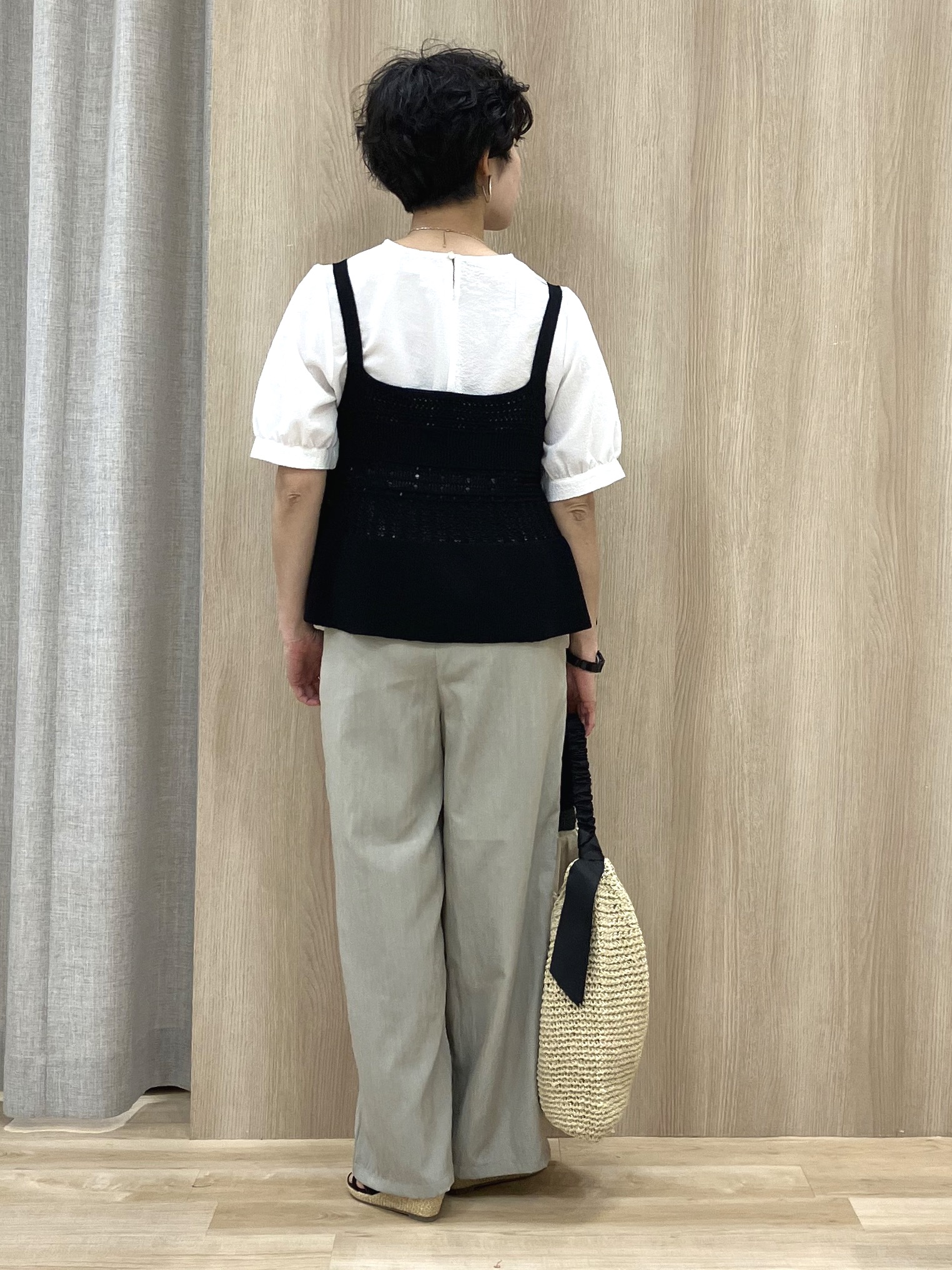 Keiさんの「grove｜【2点SET】着るだけで完成、透かし編みニットビスチェ&times;ブラウス」を使ったコーディネート
