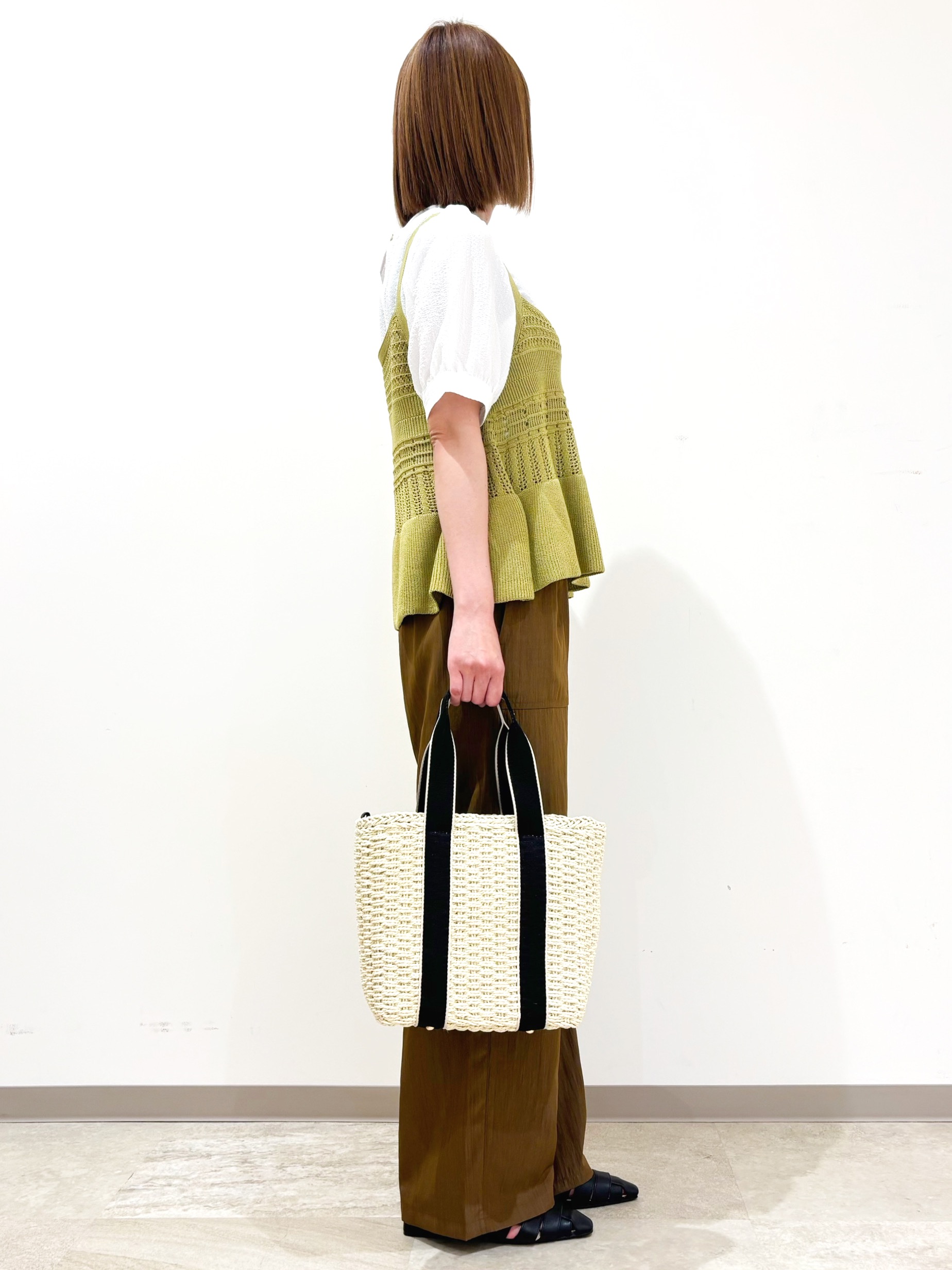 miさんの「grove｜【2点SET】着るだけで完成、透かし編みニットビスチェ&times;ブラウス」を使ったコーディネート