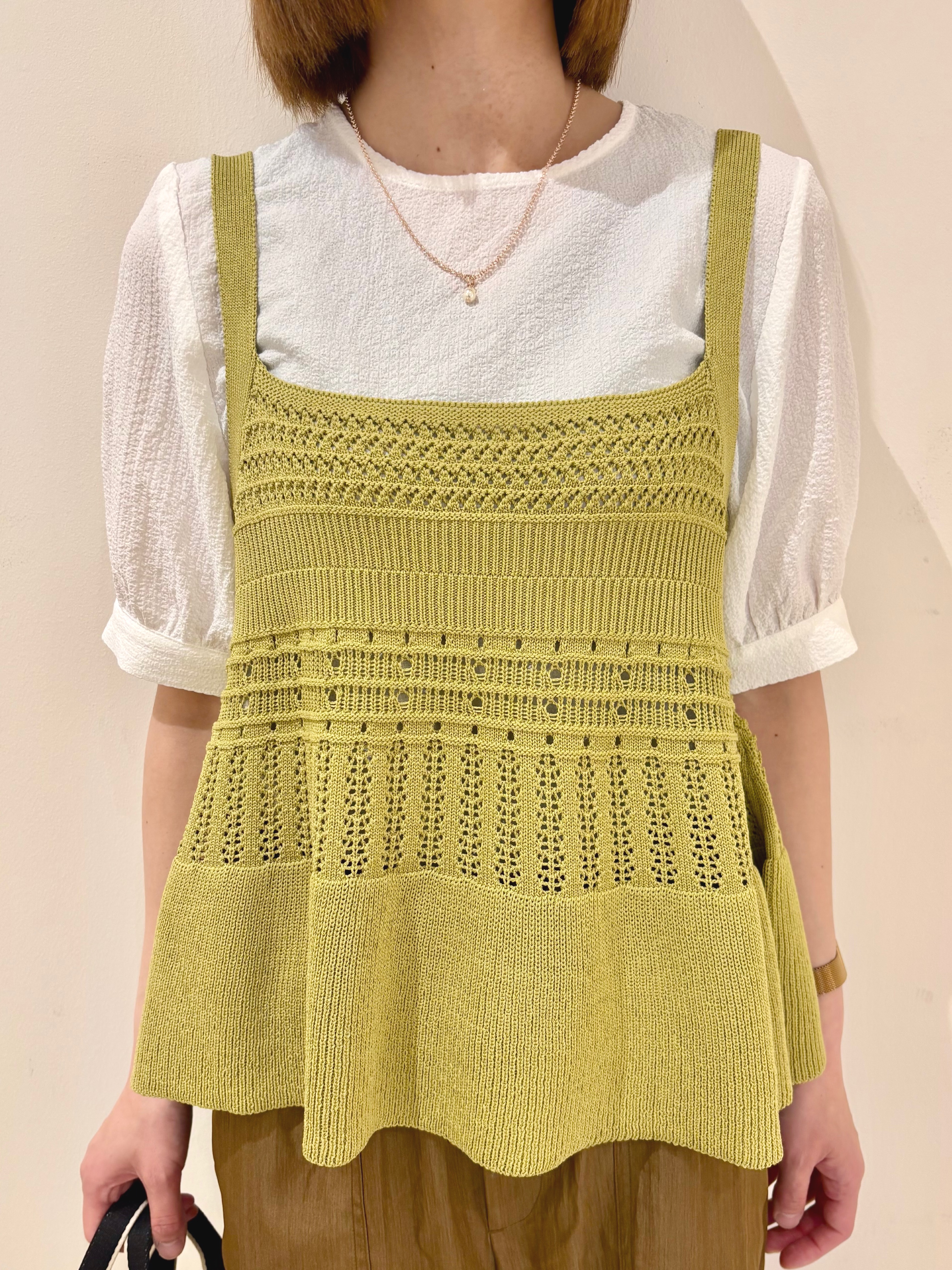 miさんの「grove｜【2点SET】着るだけで完成、透かし編みニットビスチェ&times;ブラウス」を使ったコーディネート