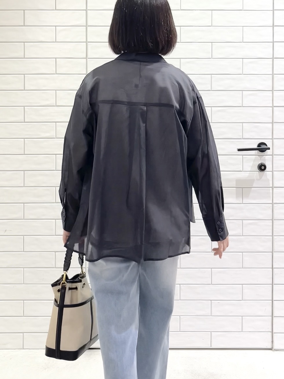 しおりさんの「OPAQUE.CLIP｜シアーローンシャツ【洗濯機OK】」を使ったコーディネート