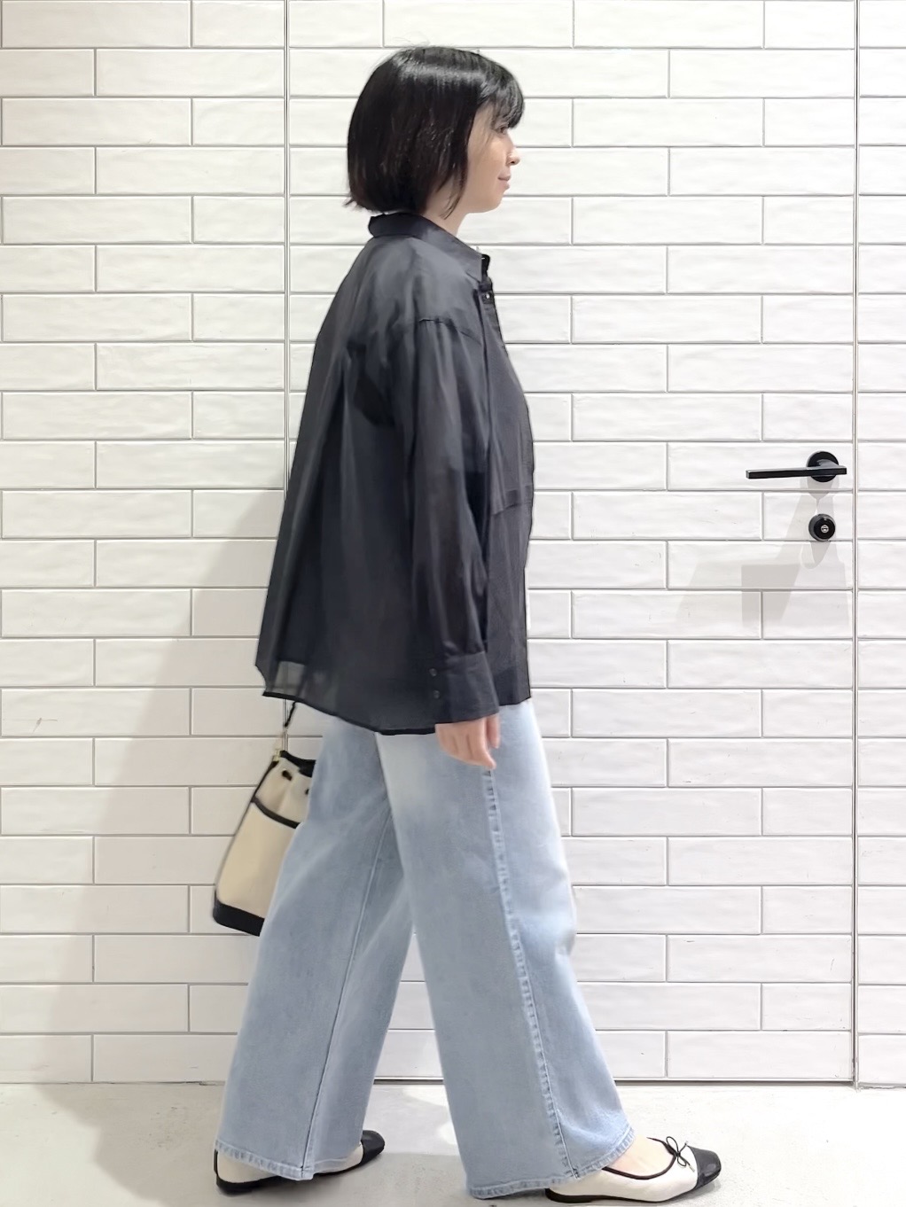 しおりさんの「OPAQUE.CLIP｜シアーローンシャツ【洗濯機OK】」を使ったコーディネート