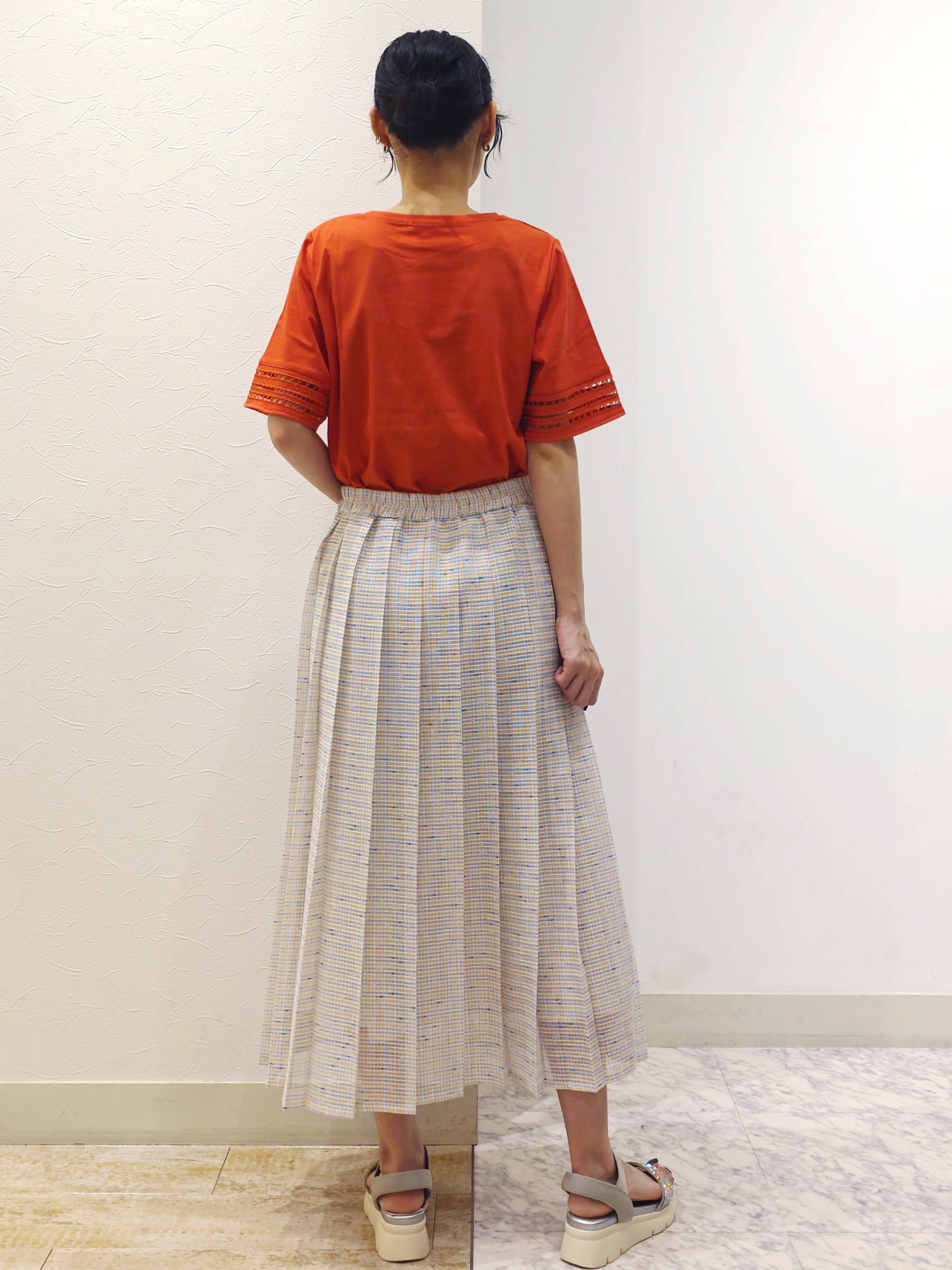ケイさんの「grove｜【二の腕カバー/UV】袖口透かし刺繍Tシャツ」を使ったコーディネート