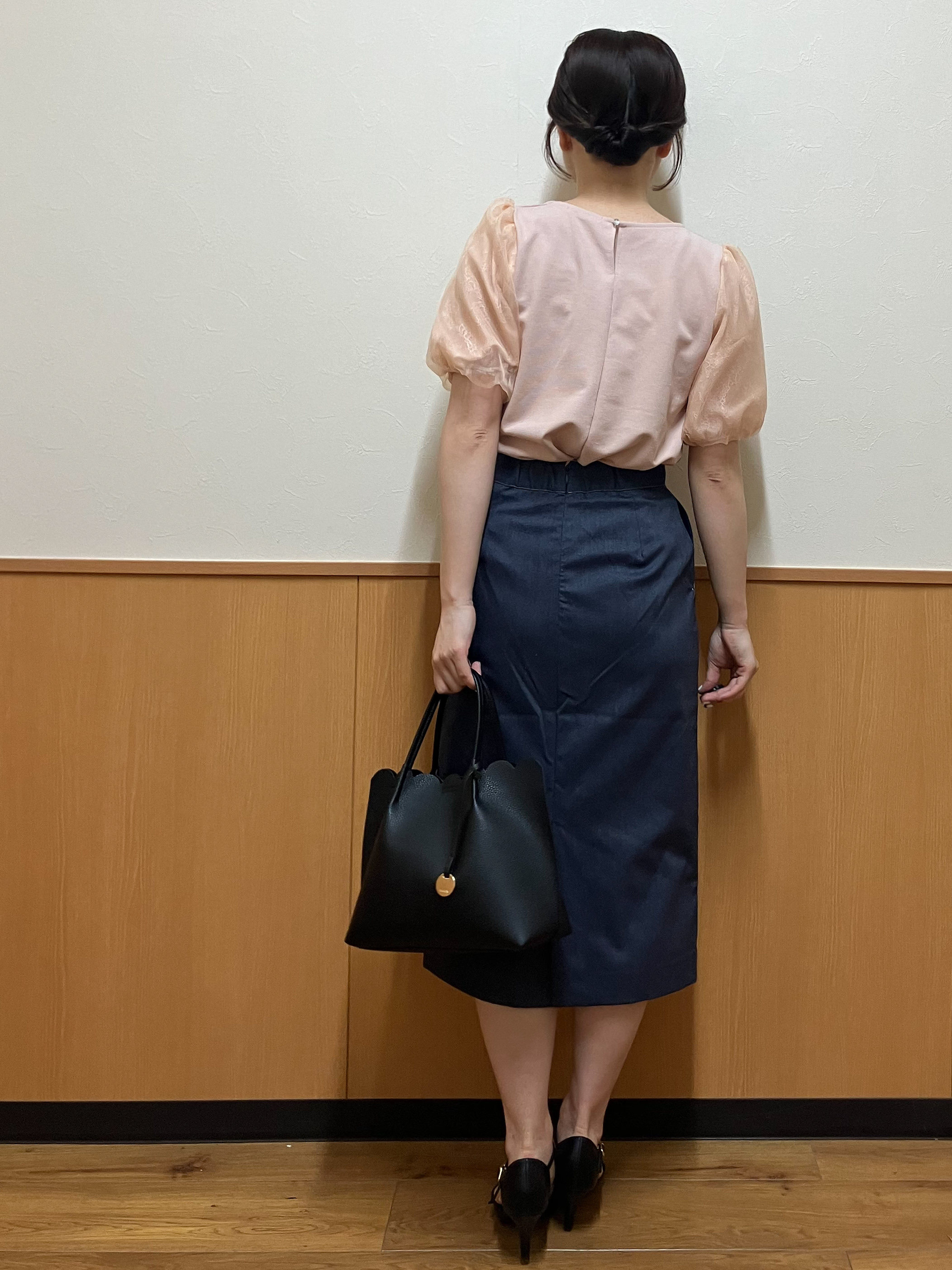 MAYUKIさんの「index｜【接触冷感／UVケア】シアーバルーンスリーブトップス《洗濯機OK》」を使ったコーディネート