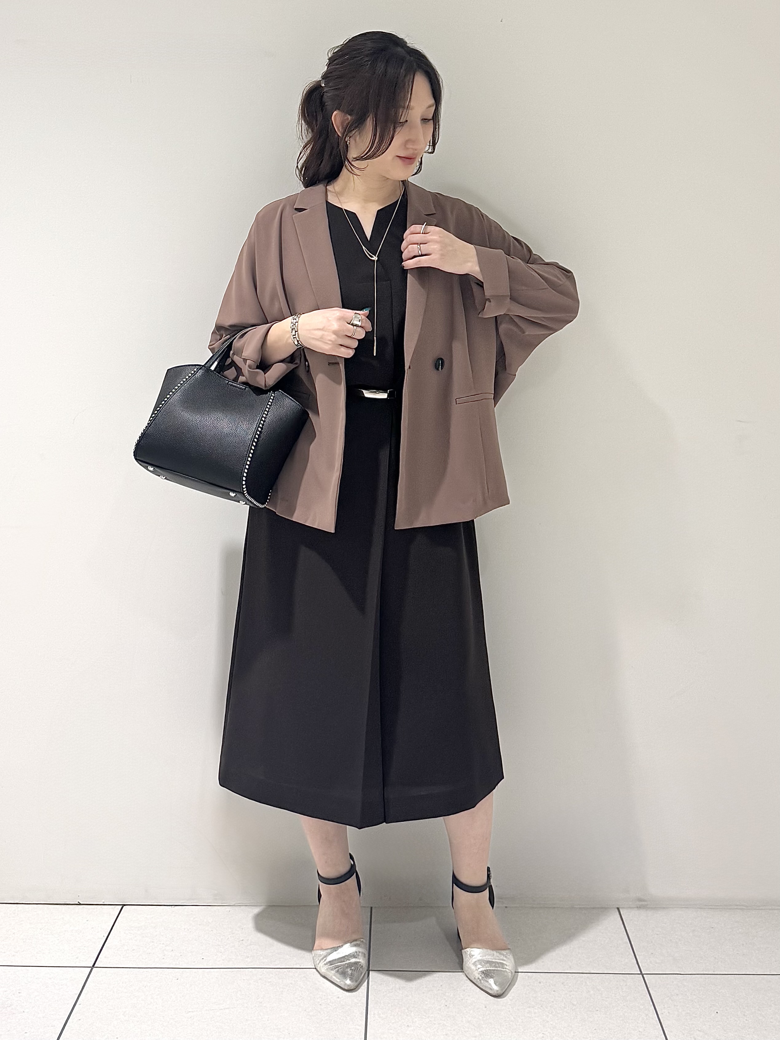 そんさんの「INDIVI｜【接触冷感／透湿／着る日傘】ドルマンダブルジャケット」を使ったコーディネート