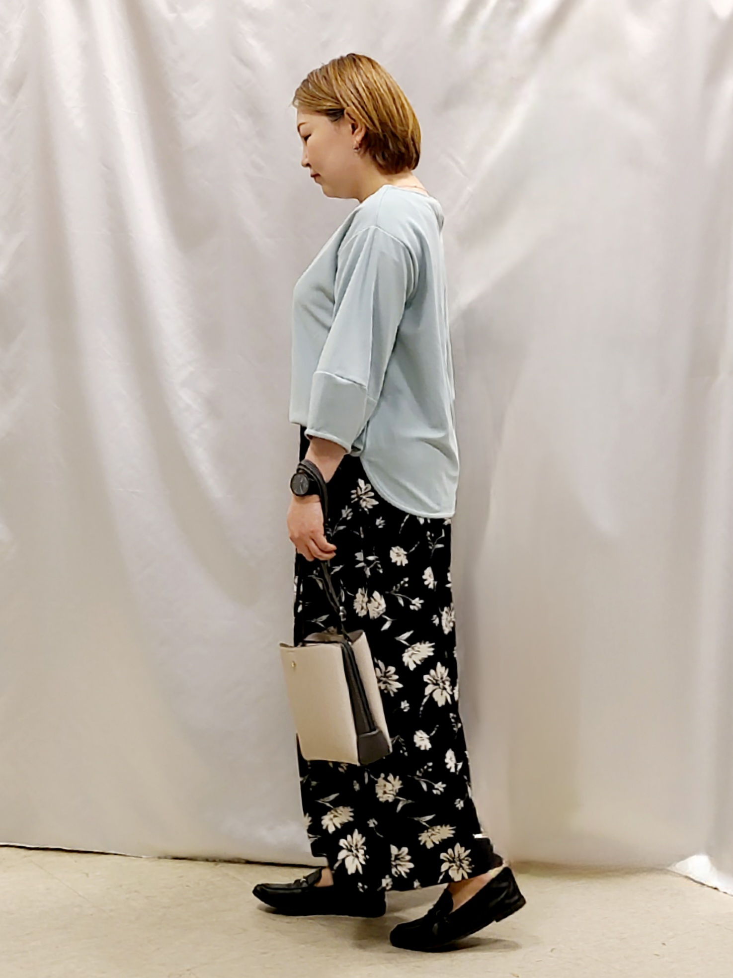 Chiiさんの「SHOO･LA･RUE｜【S-LL/柄が選べる】品よく華やか 花柄アソートプリントスカーチョ」を使ったコーディネート