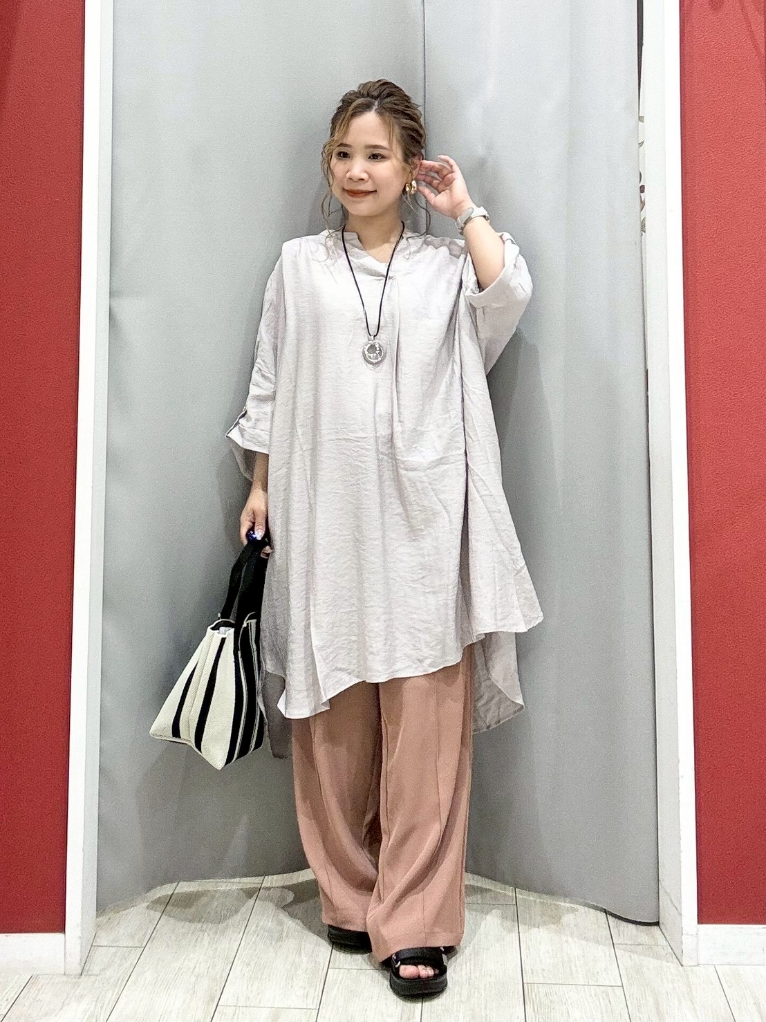 shioさんの「SHOO･LA･RUE｜【S-LL/洗濯機可】気になる体型すっぽり隠す スキッパードルマンチュニック」を使ったコーディネート
