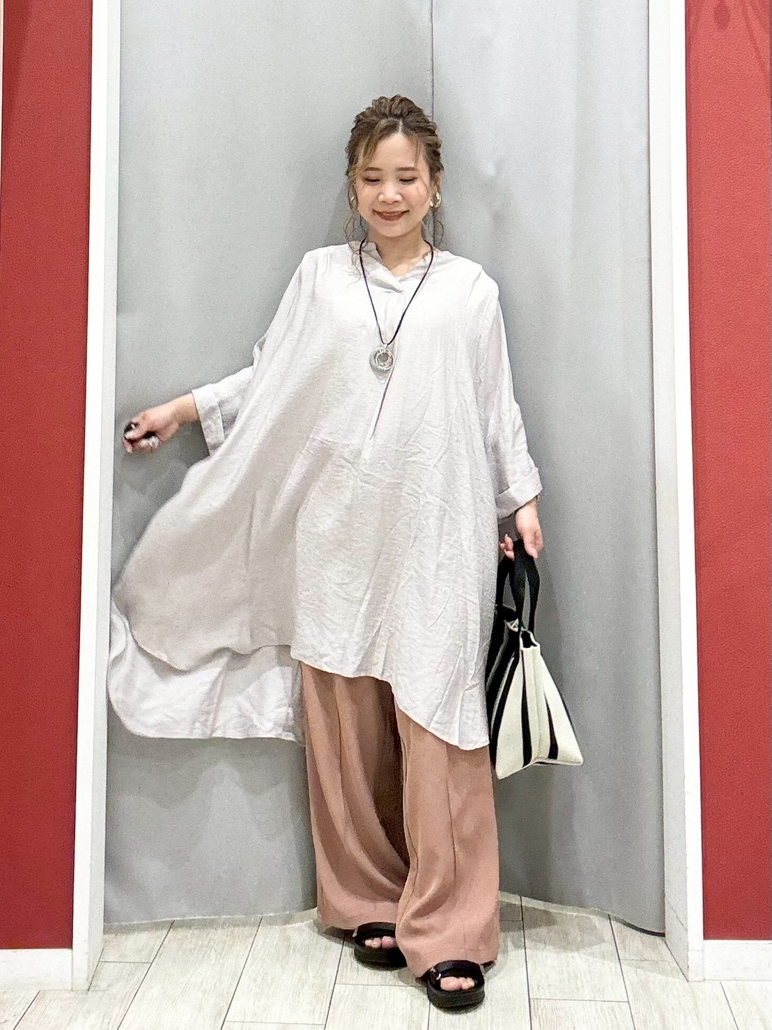 shioさんの「SHOO･LA･RUE｜【S-LL/洗濯機可】気になる体型すっぽり隠す スキッパードルマンチュニック」を使ったコーディネート