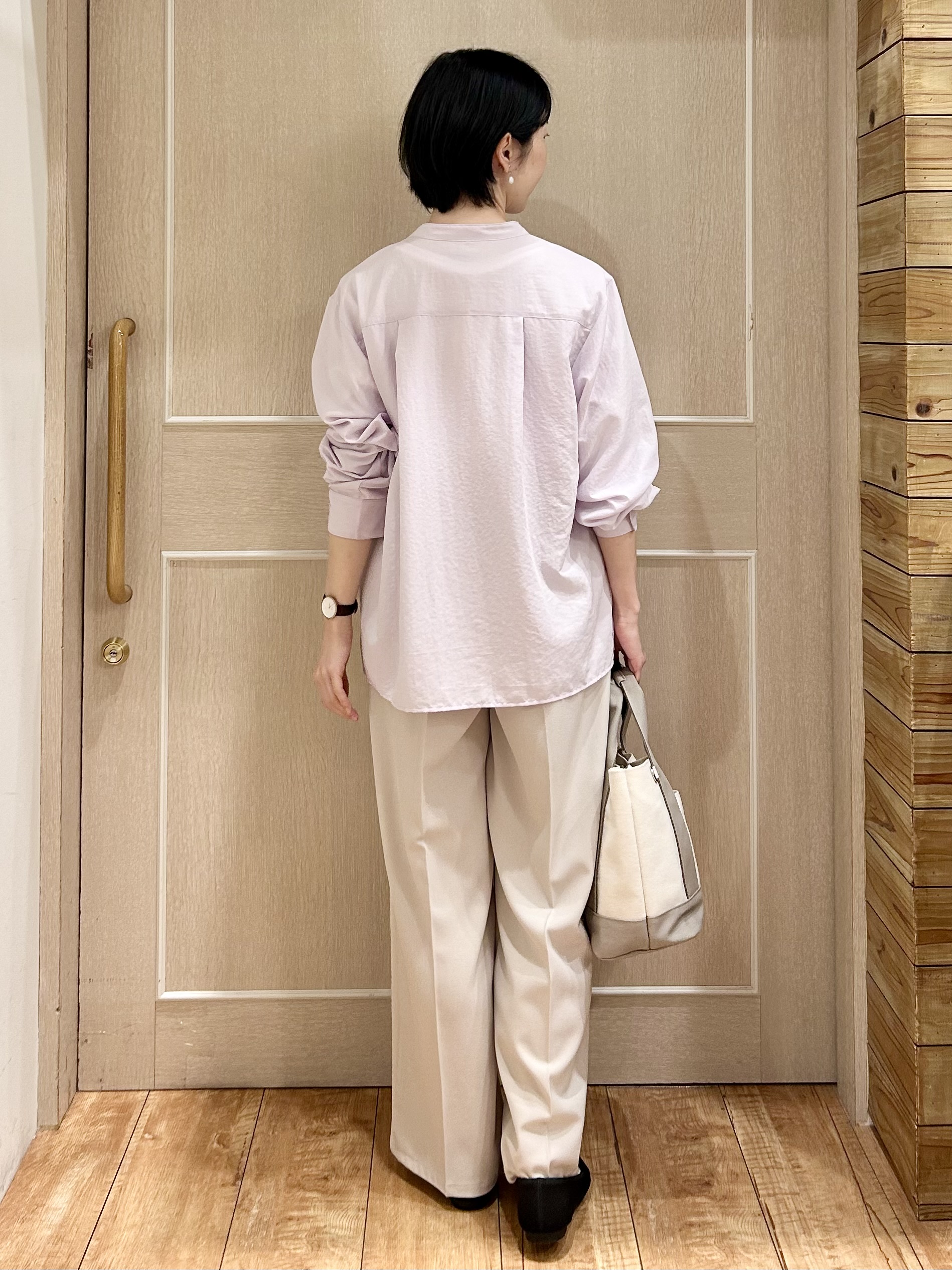ちぐささんの「SHOO･LA･RUE｜【UV/抗菌防臭/洗濯機可】小さめロゴの大人スムースロンT」を使ったコーディネート