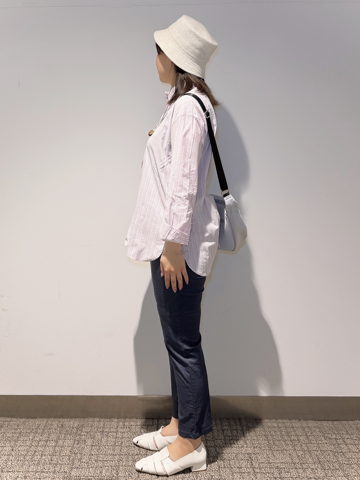 みーさんの「grove｜羽織としても大活躍！驚きの伸びを備えたコットンナイロンストレッチシャツ」を使ったコーディネート