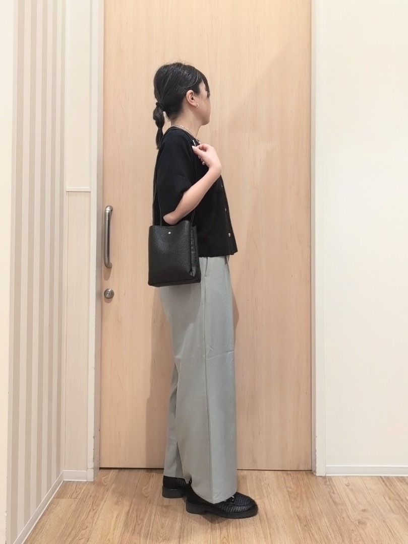 あさんの「SHOO･LA･RUE｜【S-LL】さらっと穿けてきれい見え 麻調タックワイドパンツ」を使ったコーディネート