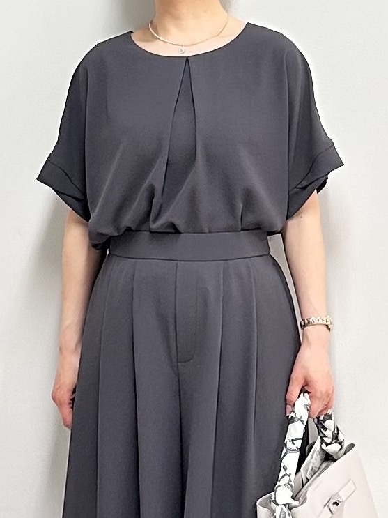 みなこさんの「UNTITLED｜【セットアップ可/UVカット/前後2WAY】リラクシーフレンチスリーブブラウス」を使ったコーディネート